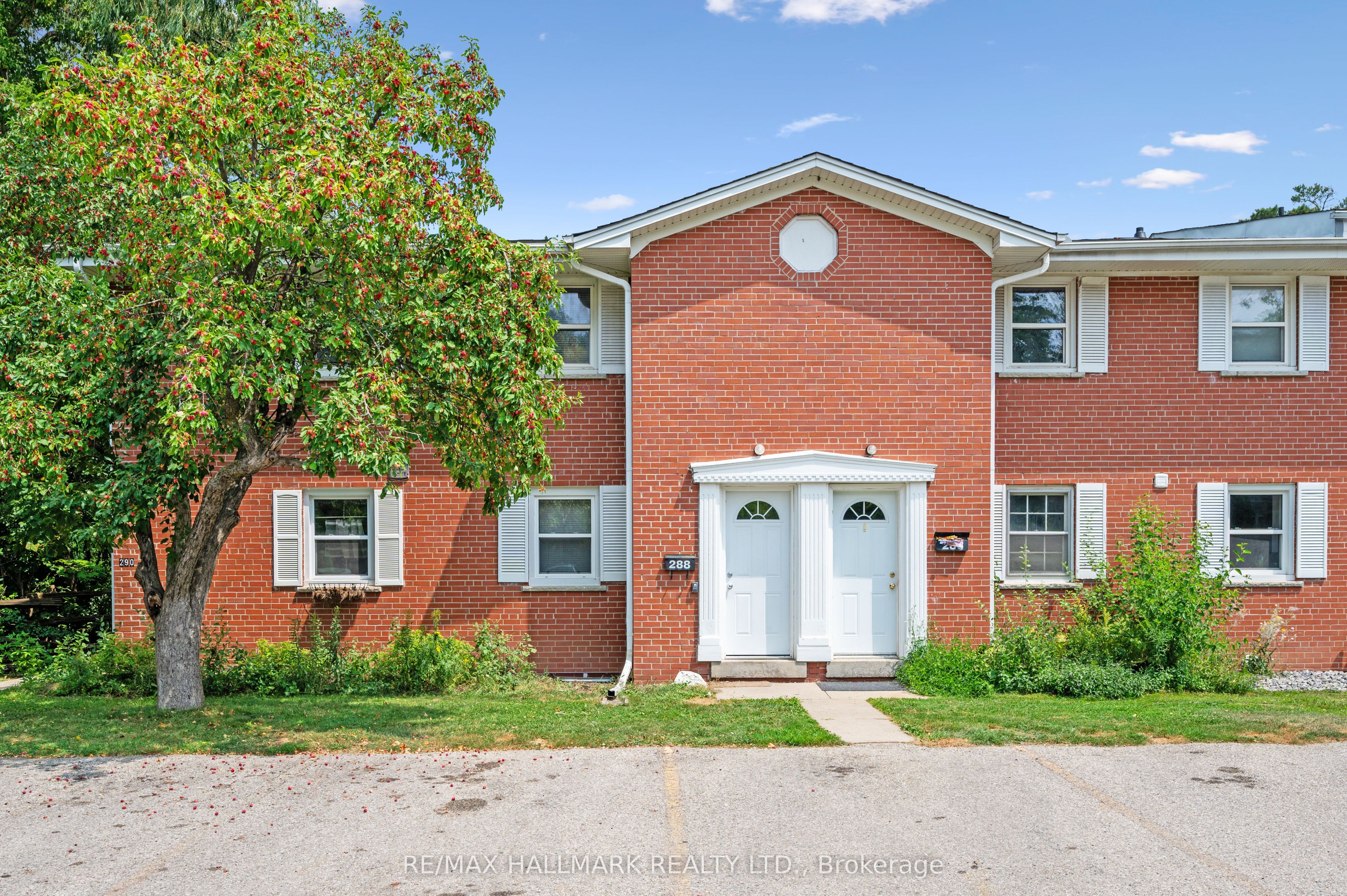 288 Westcourt Place 25, Waterloo, ON N2L 2R7
