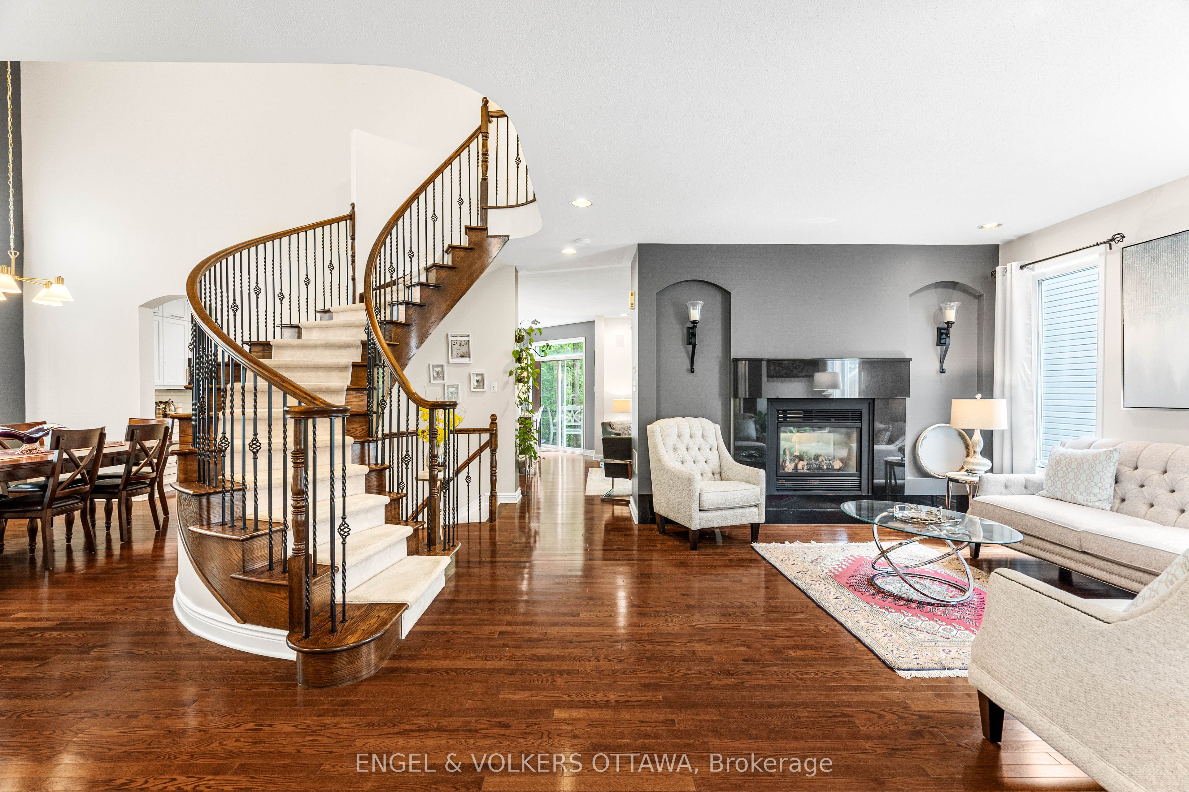 8 Glenrill Place, Kanata, ON K2M 2T6 photo 4