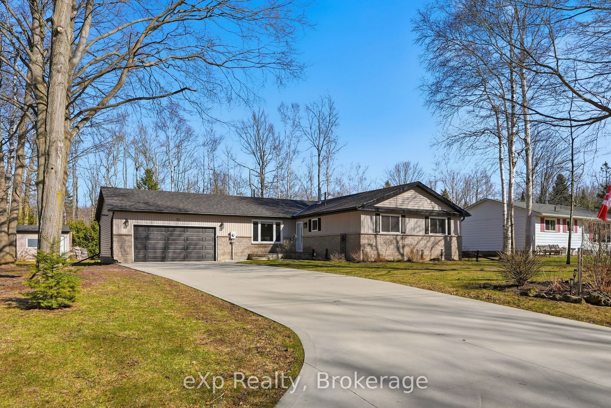 90 Mapleport Crescent, South Bruce Peninsula, ON N0H 2G0 photo 2