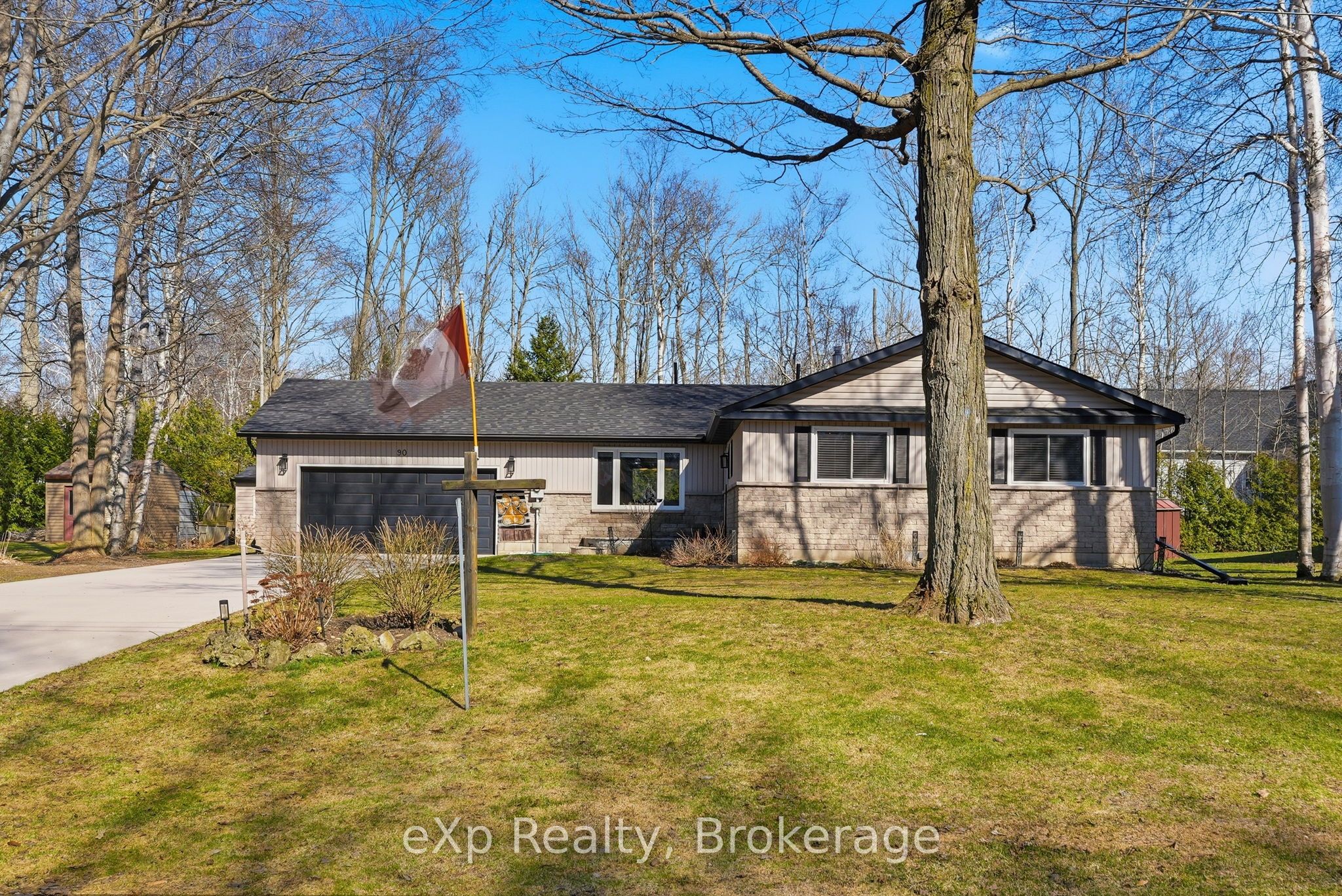 90 Mapleport Crescent, South Bruce Peninsula, ON N0H 2G0 photo 3