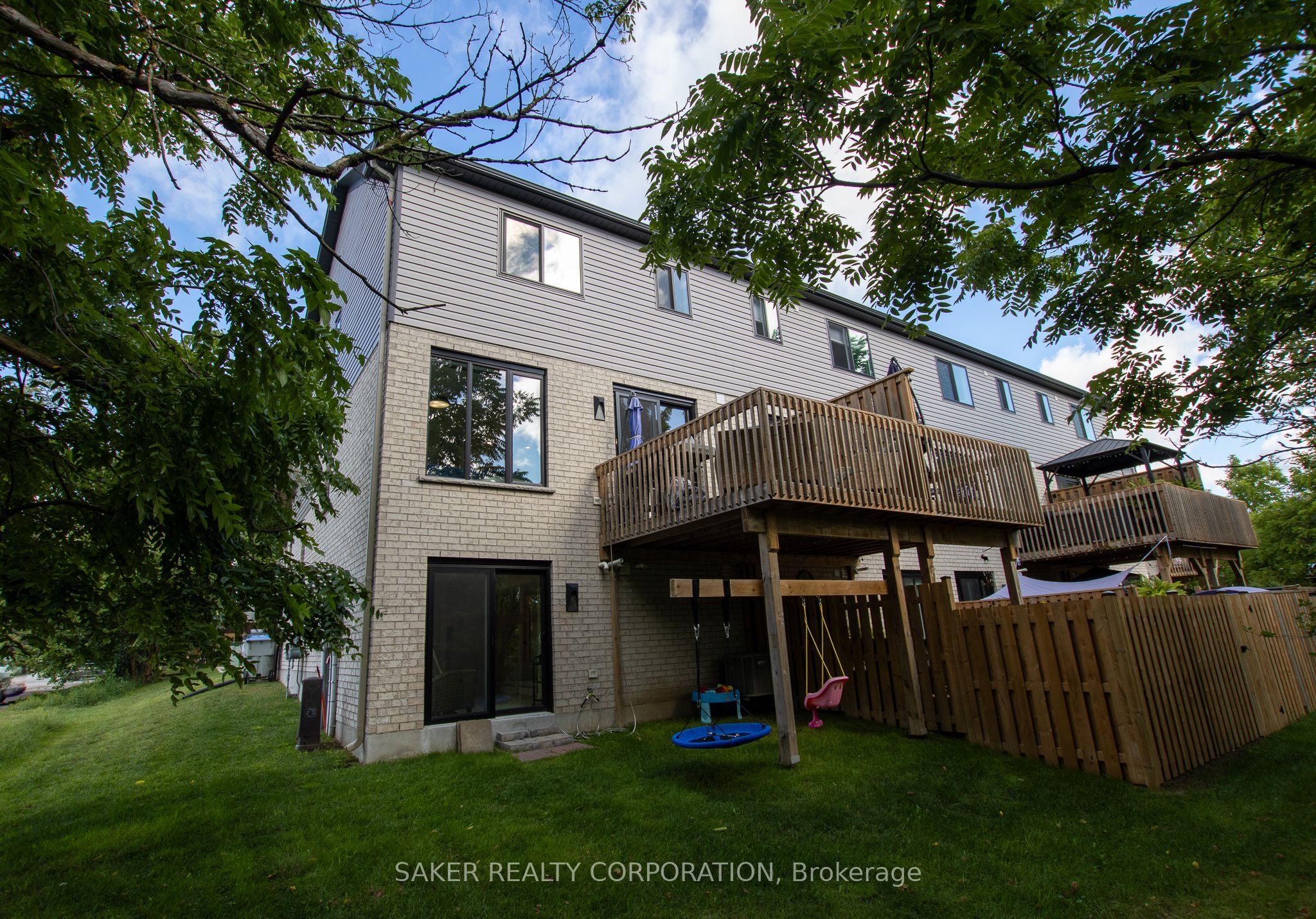 601 LIONS PARK Drive 30, Strathroy-Caradoc, ON N0L 1W0 photo 2