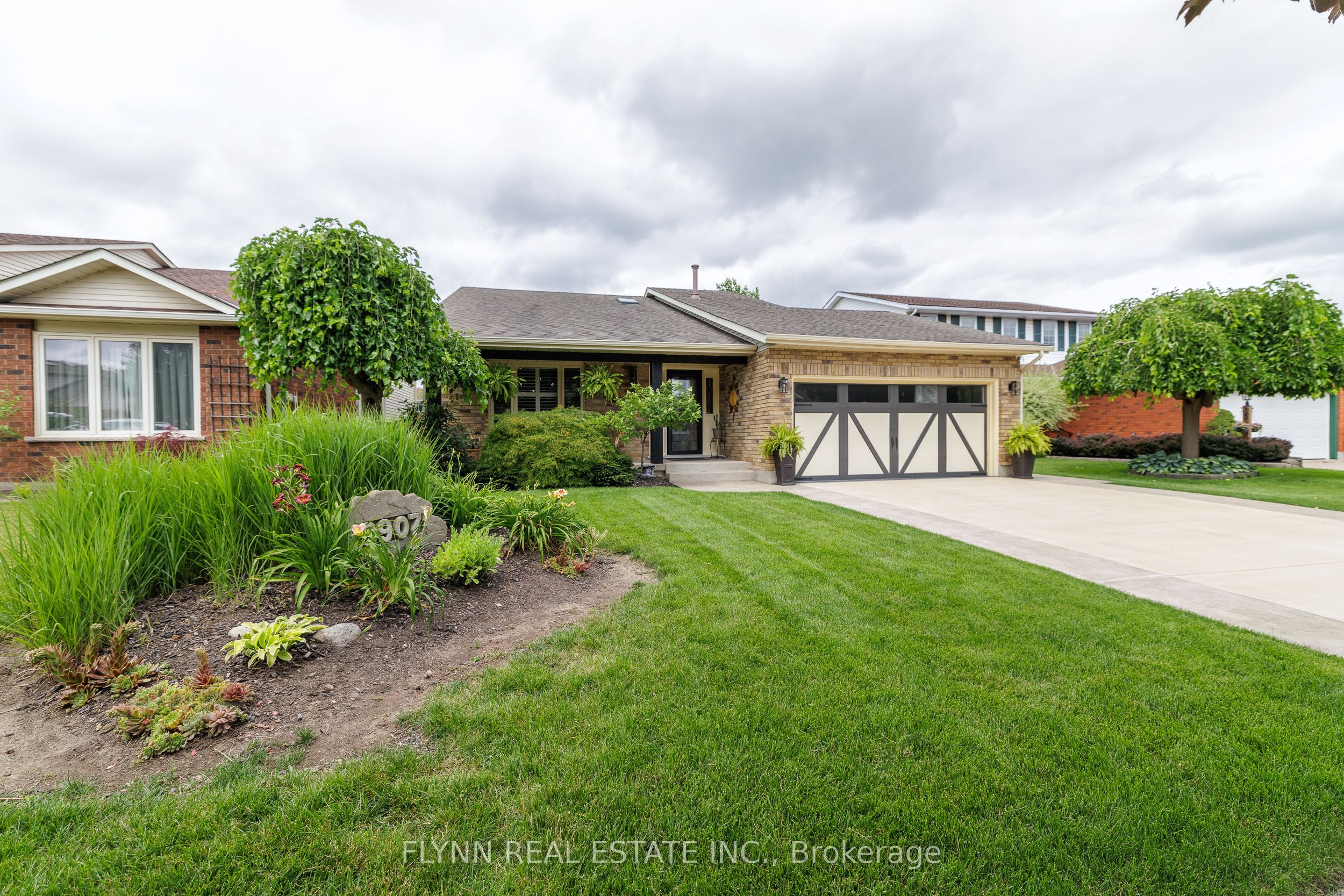 3907 Cardinal Drive, Niagara Falls, ON L2H 2W2 photo 3