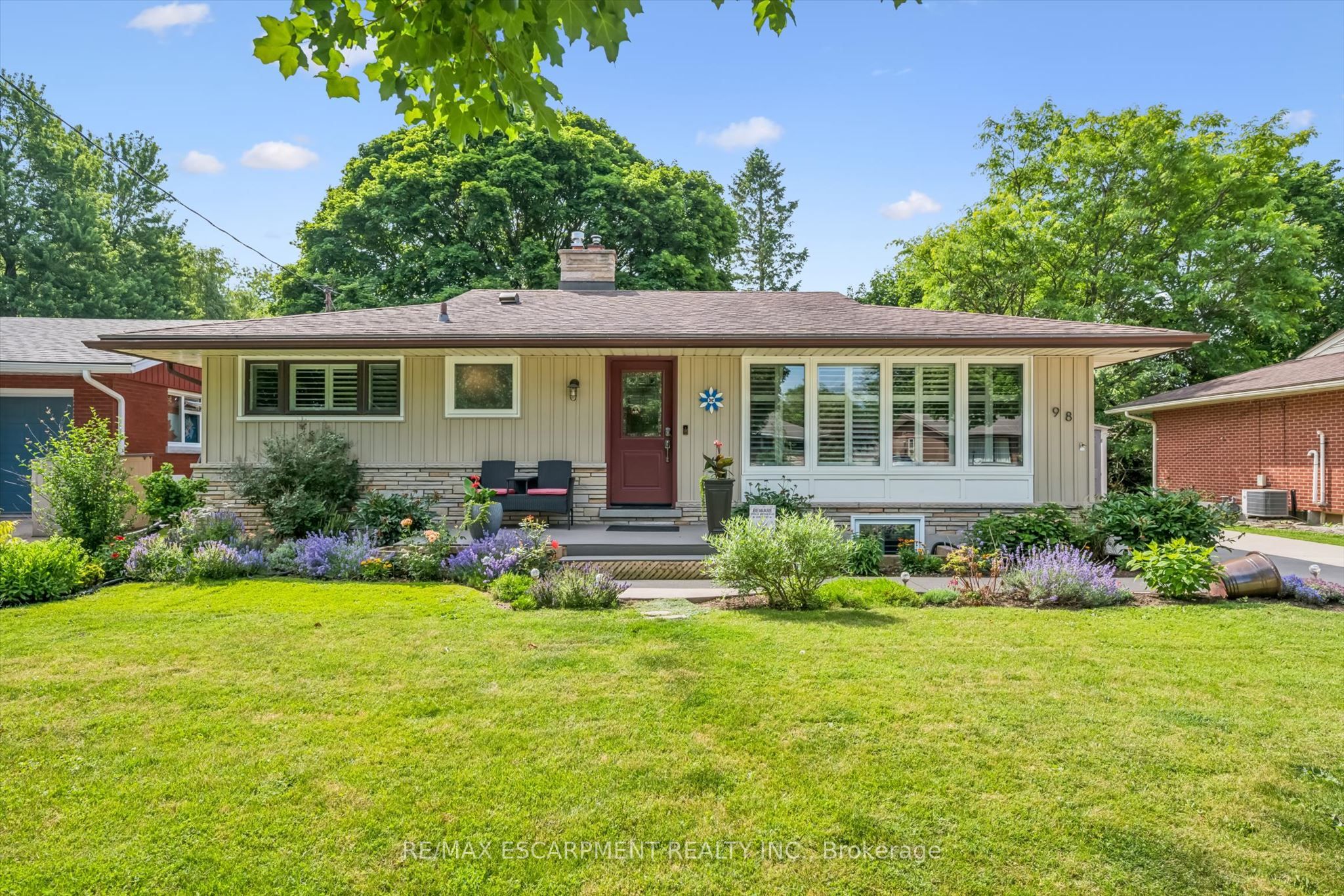 98 Stonybrook Drive, Kitchener, ON N2M 4L7 photo 2