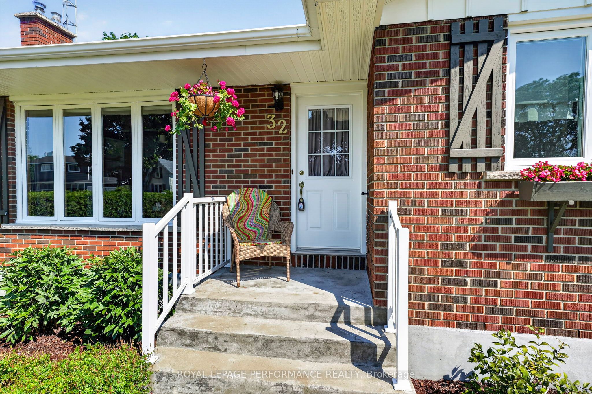 32 Frost Avenue N, South Stormont, ON K0C 1P0 photo 5