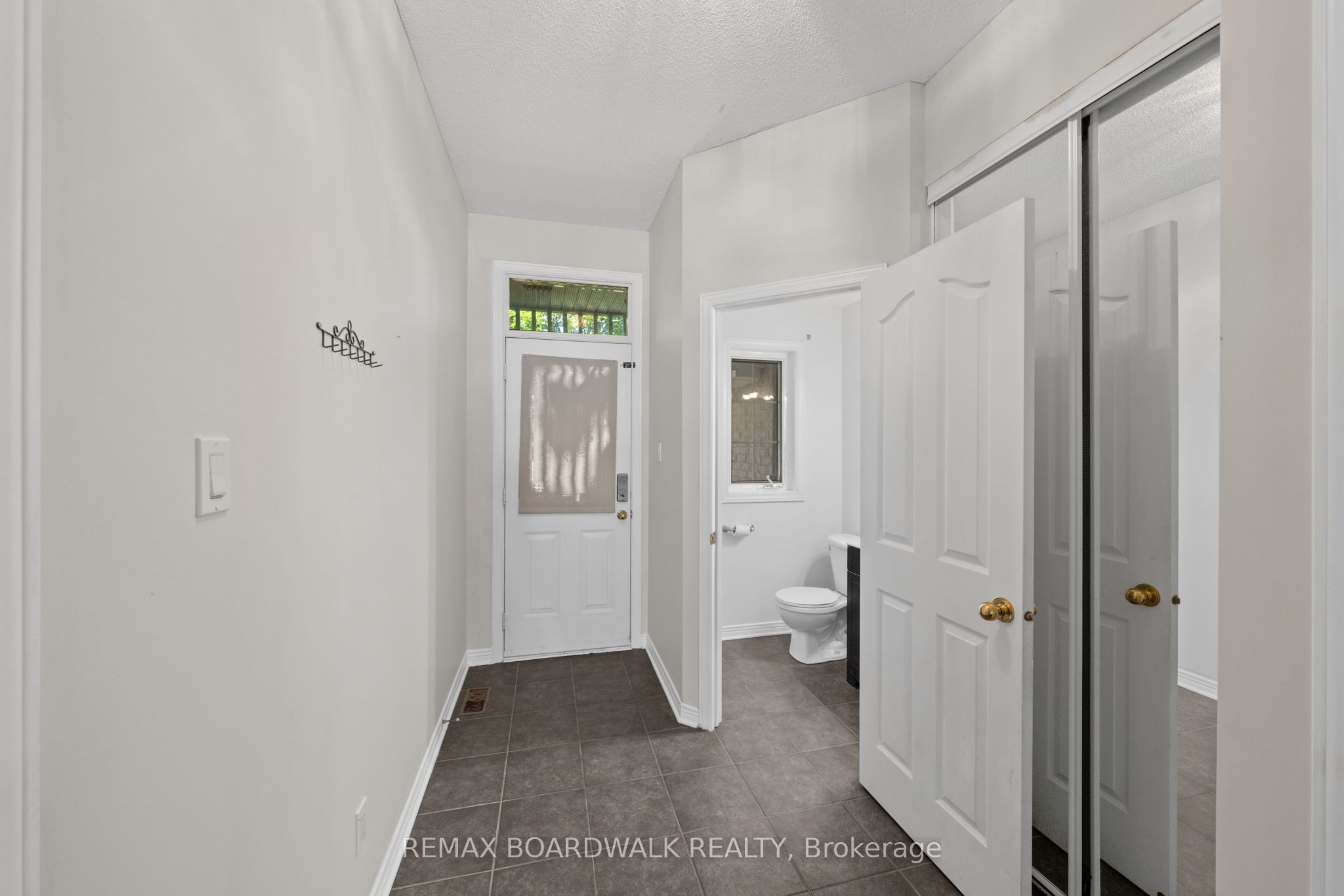 50 Gray Crescent, Kanata, ON K2K 3L2 photo 3