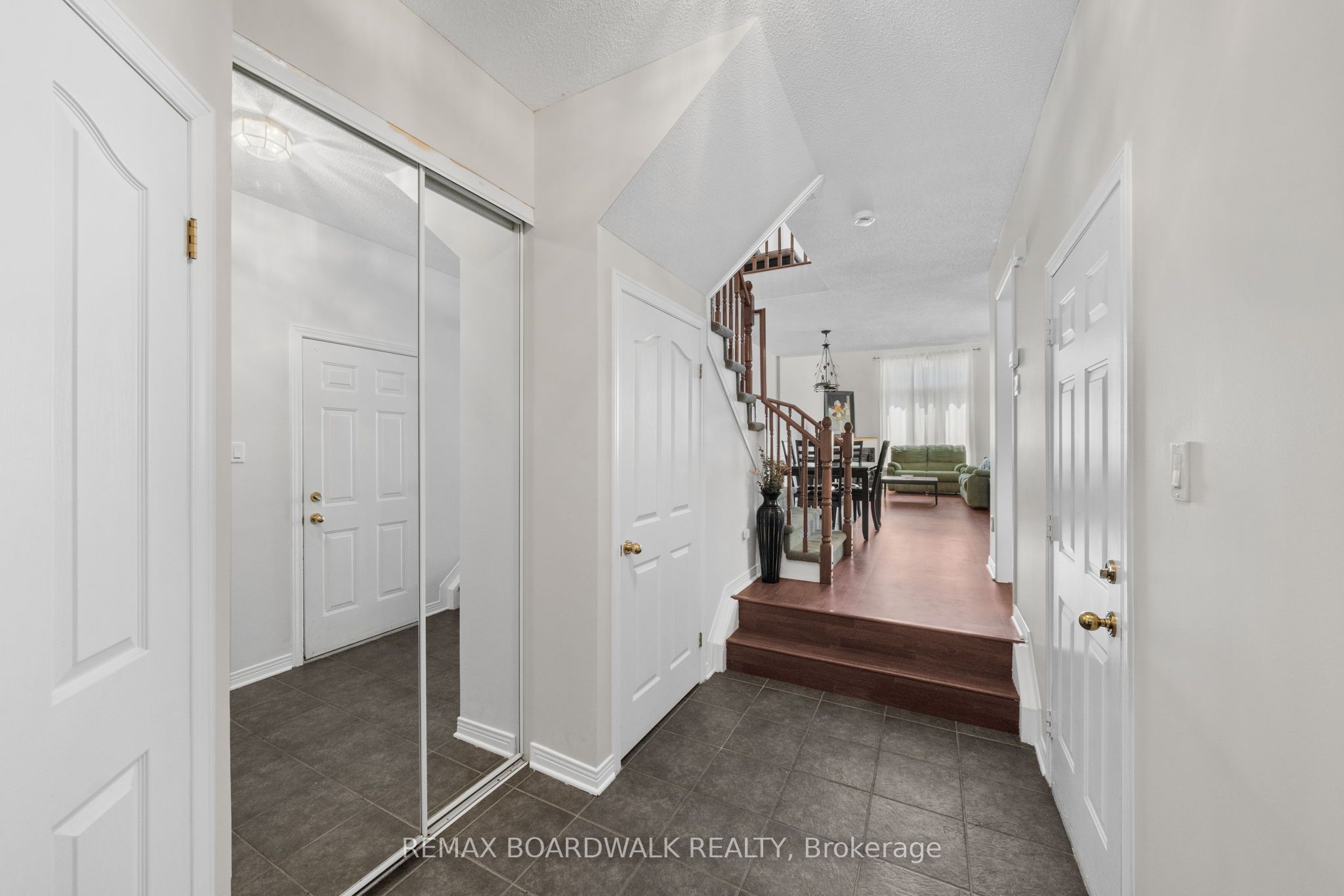 50 Gray Crescent, Kanata, ON K2K 3L2 photo 5