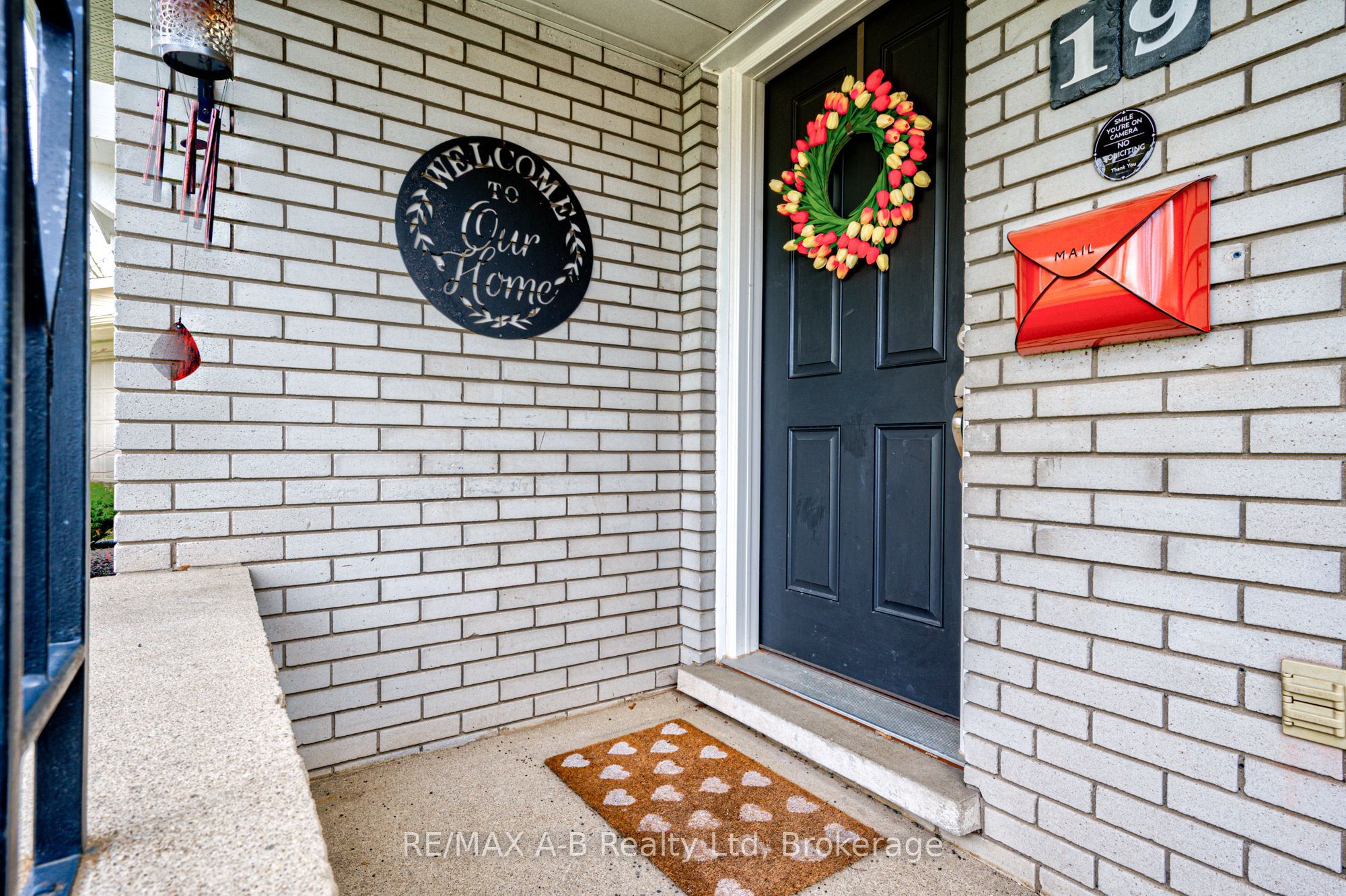 19 Linton Place, Kitchener, ON N2B 2K1 photo 3