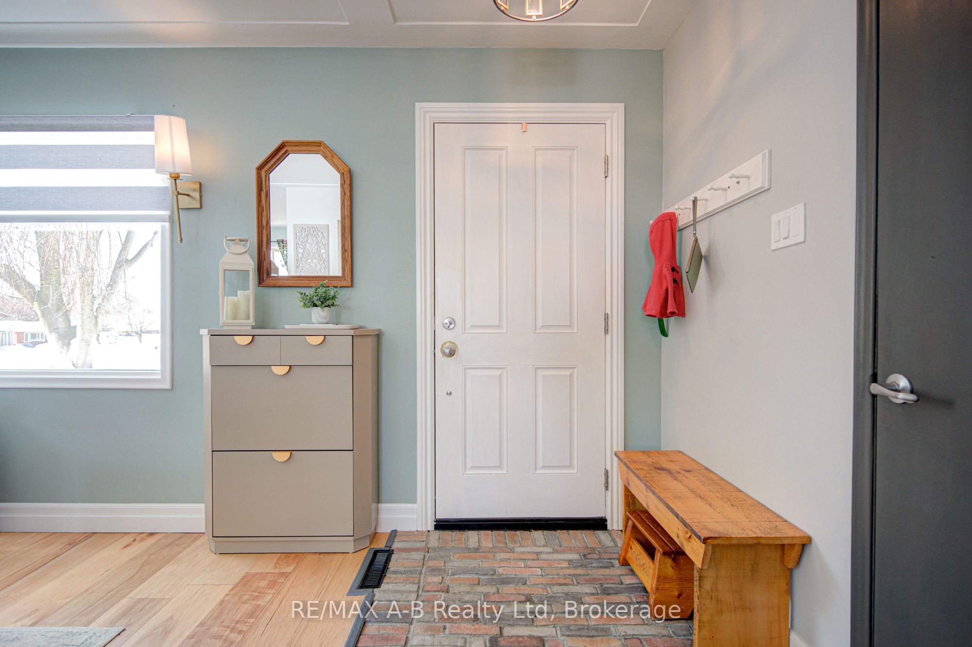 19 Linton Place, Kitchener, ON N2B 2K1 photo 4