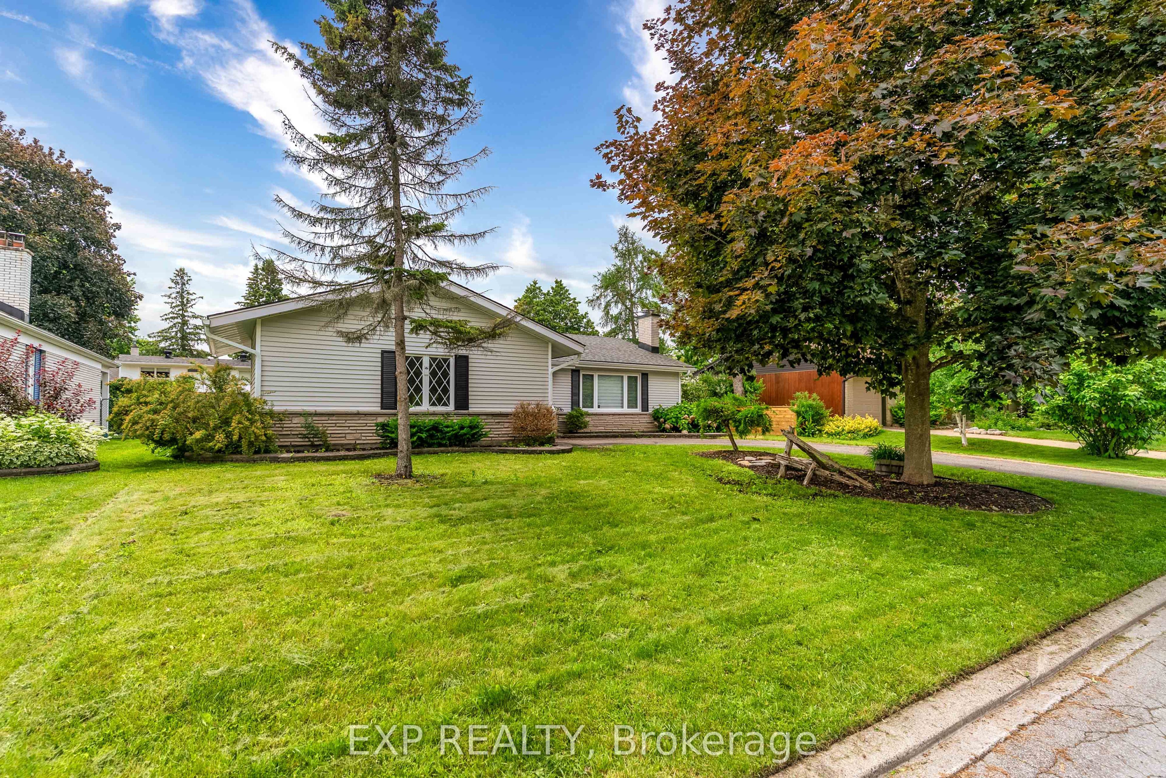 2136 Fillmore Crescent, Beacon Hill North - South and Area, ON K1J 6A4 photo 2