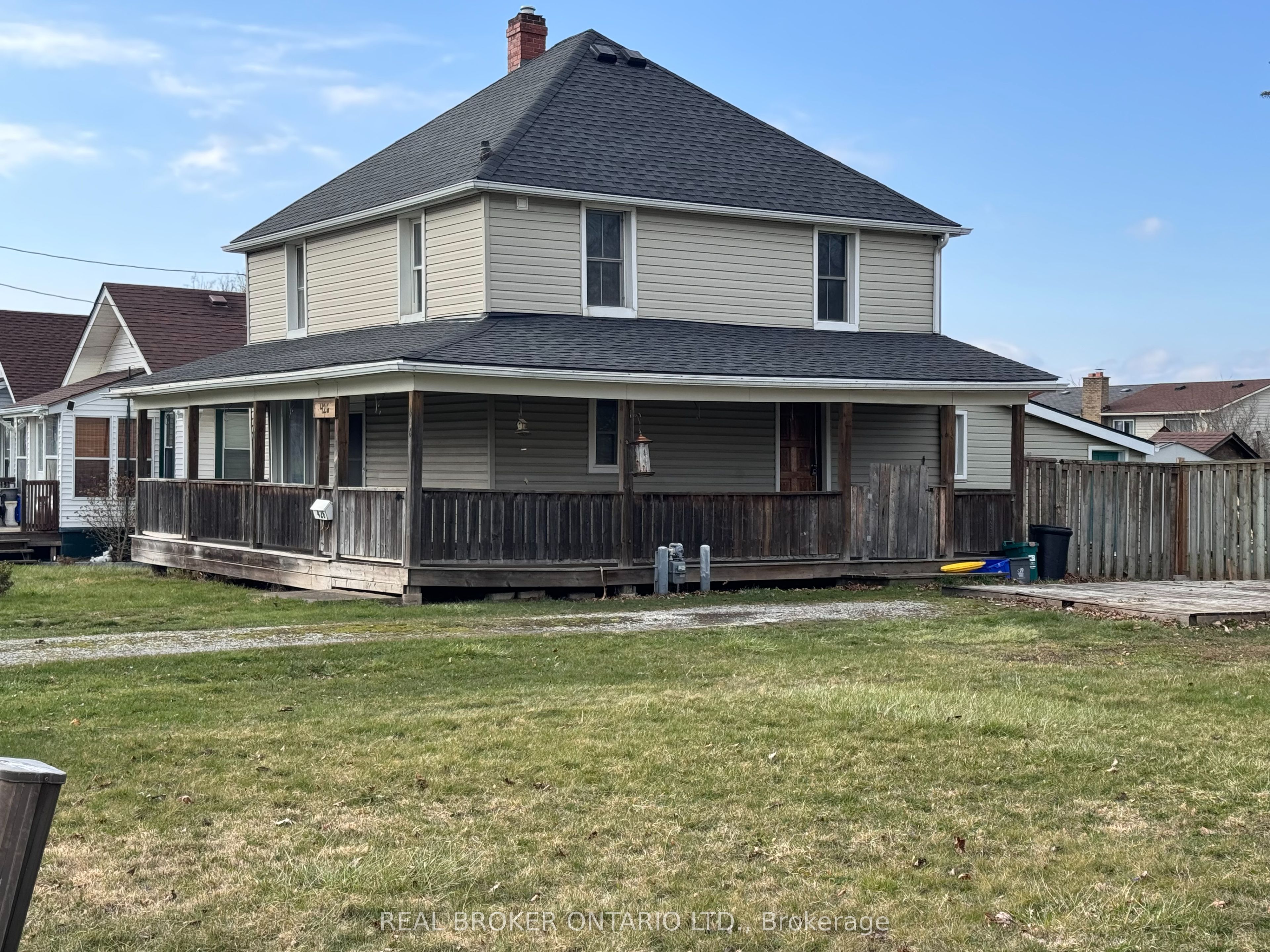 426 Phipps Street, Fort Erie, ON L2A 2V9 photo 2