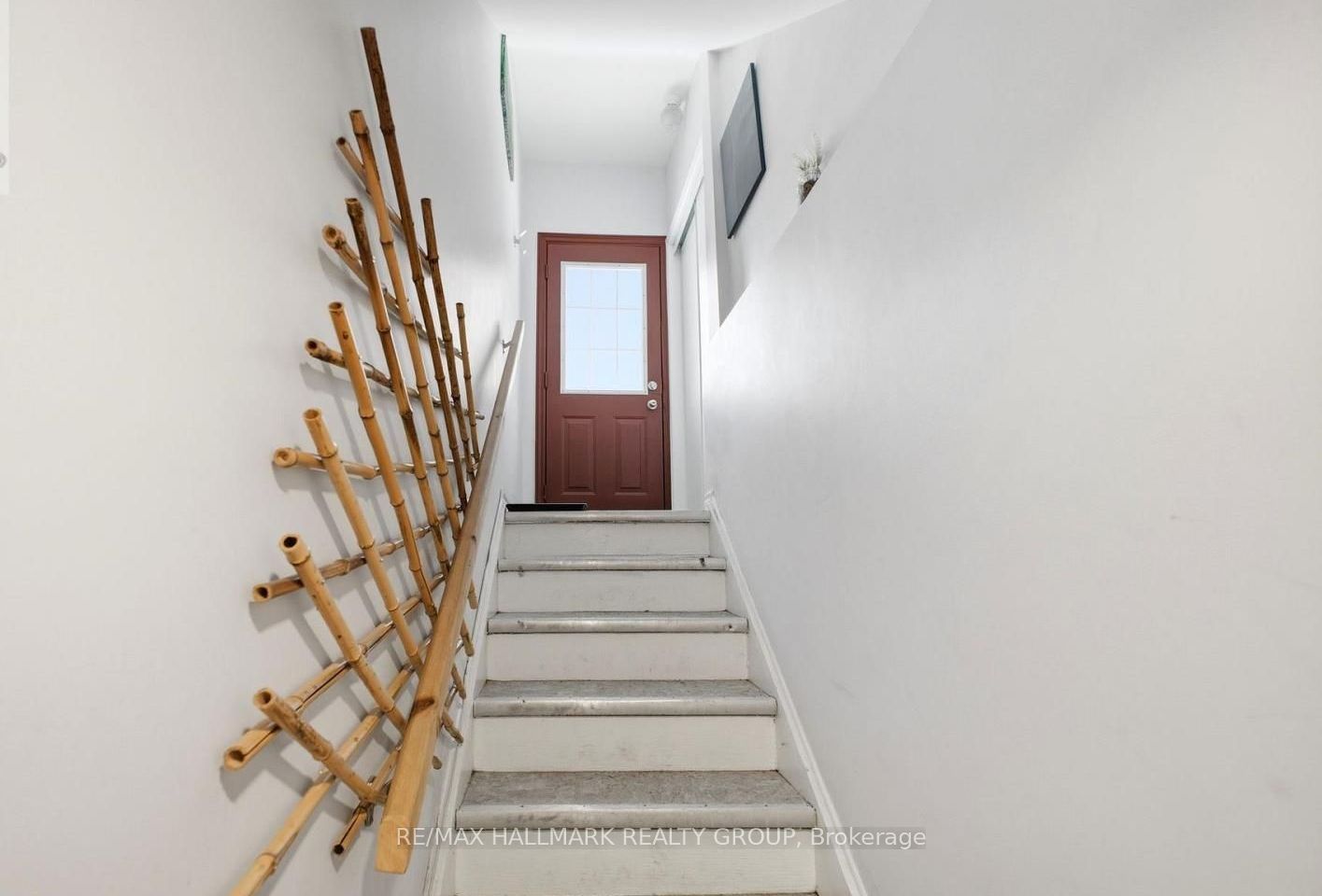 172 COBOURG Street B, Lower Town - Sandy Hill, ON K1N 8H5 photo 2