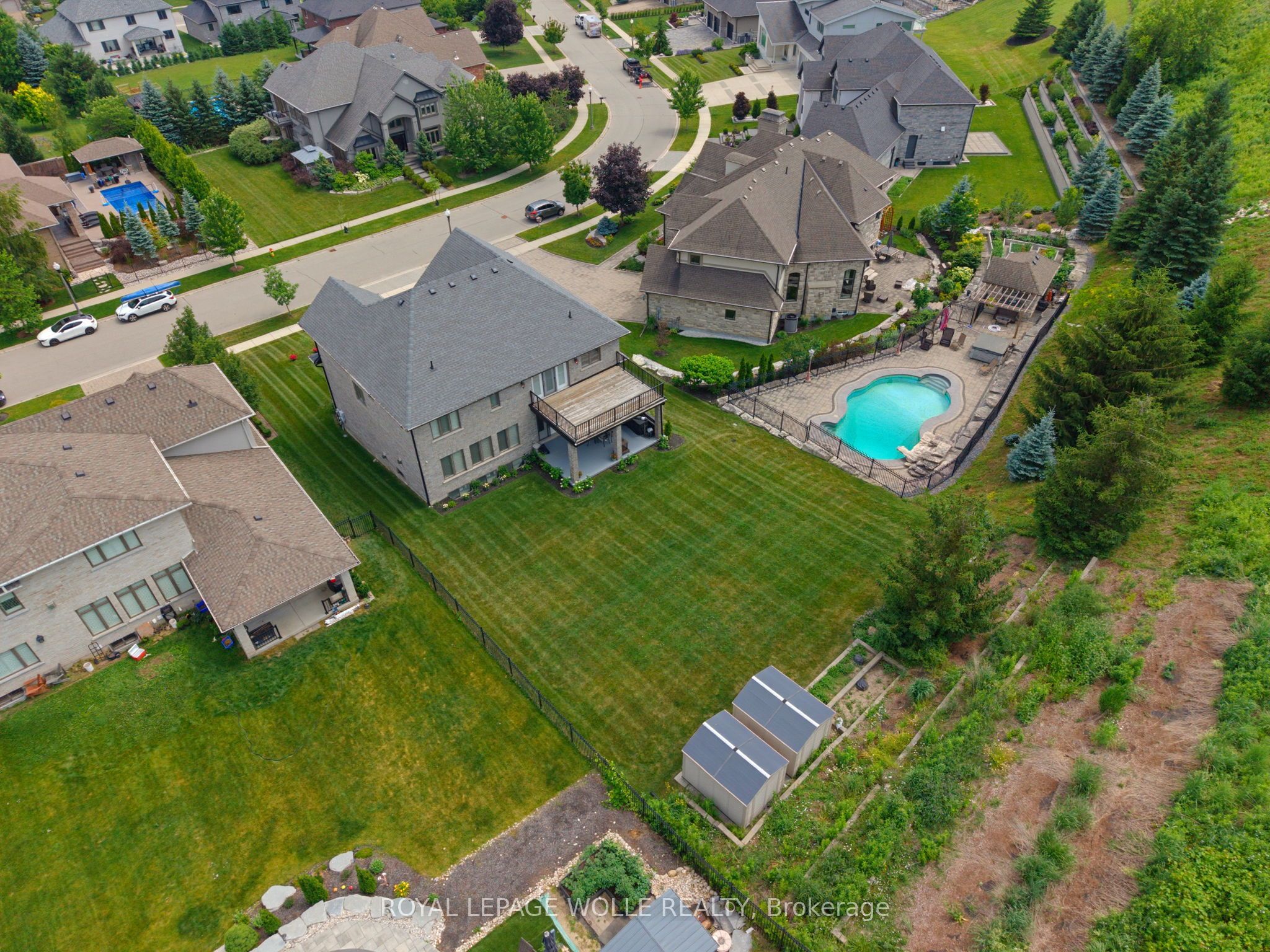 38 River Valley Drive, Kitchener, ON N2C 2V6 photo 4
