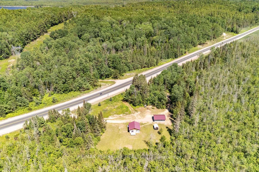 37335 Highway 17 Highway, Laurentian Hills, ON K0J 2B0 photo 2