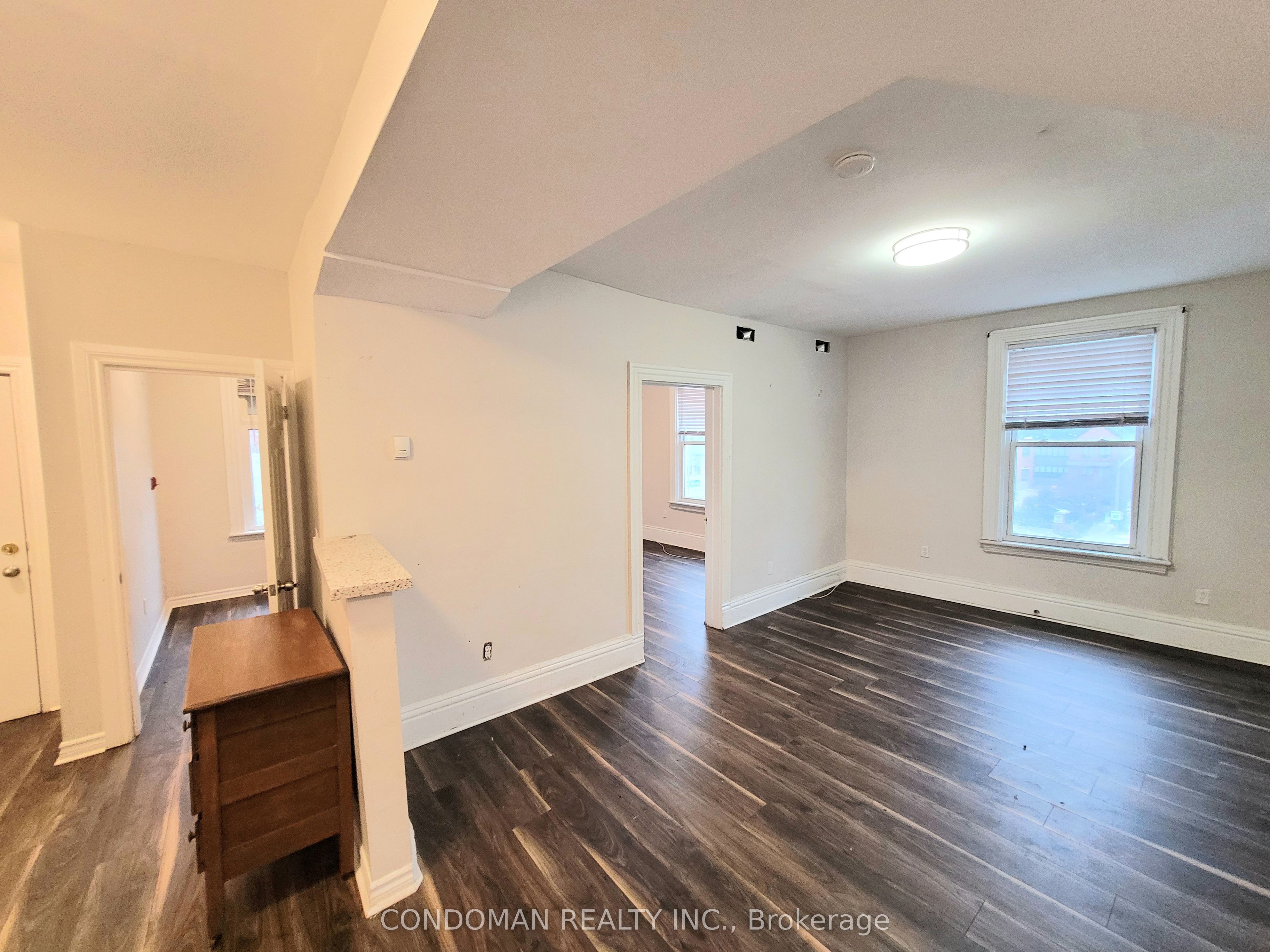 139 1/2 John Street S 6, Hamilton, ON L8N 2C3 photo 3