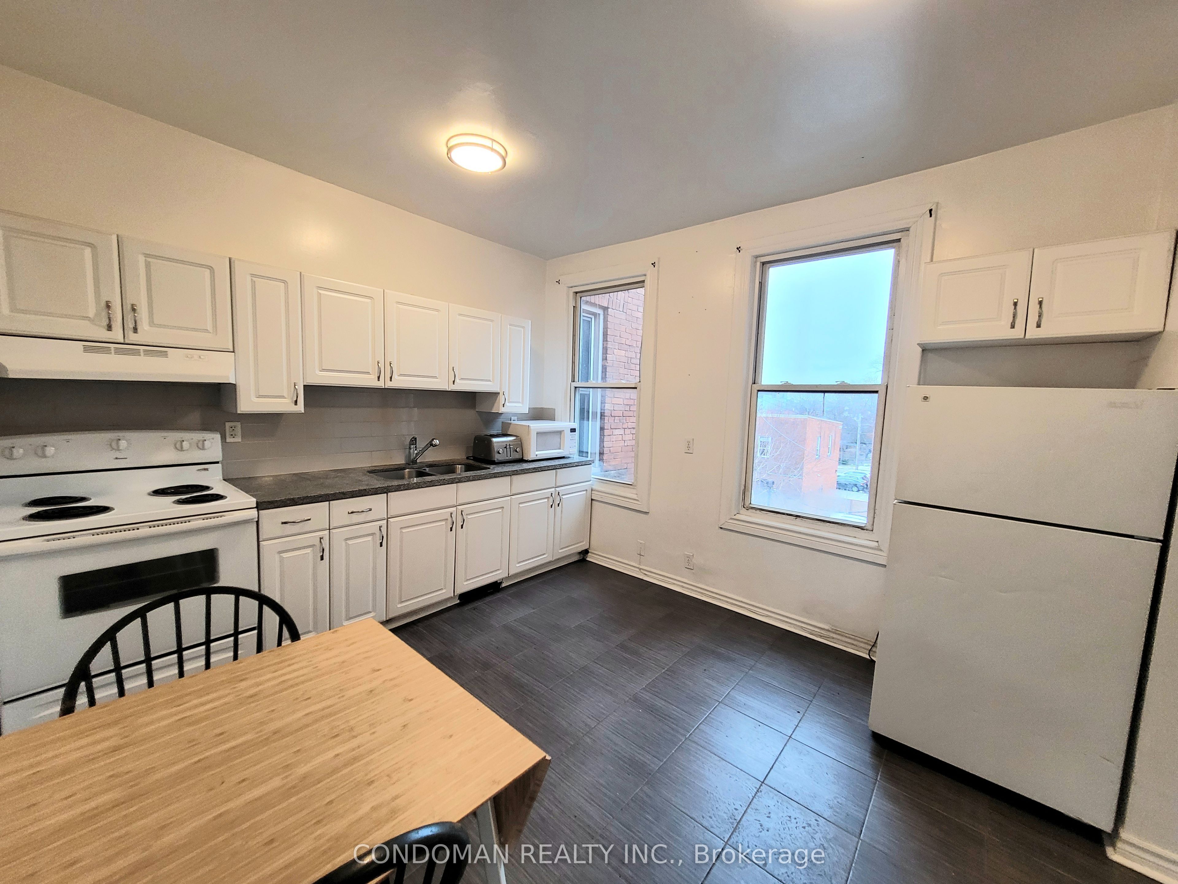 139 1/2 John Street S 6, Hamilton, ON L8N 2C3 photo 4