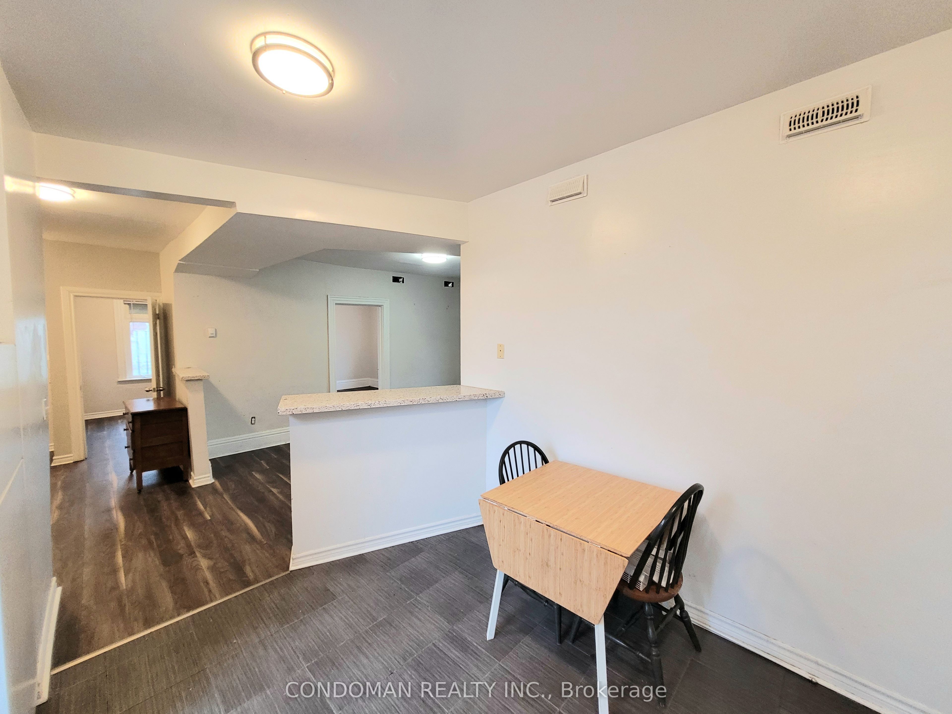 139 1/2 John Street S 6, Hamilton, ON L8N 2C3 photo 5