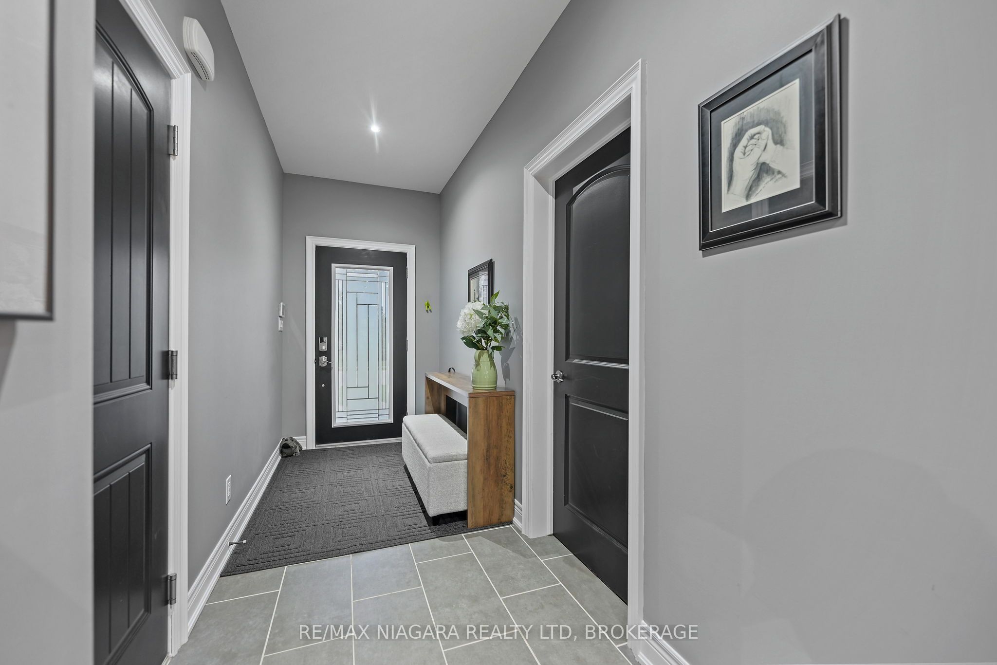 7245 Optimist Lane, Niagara Falls, ON L2E 0B3 photo 4