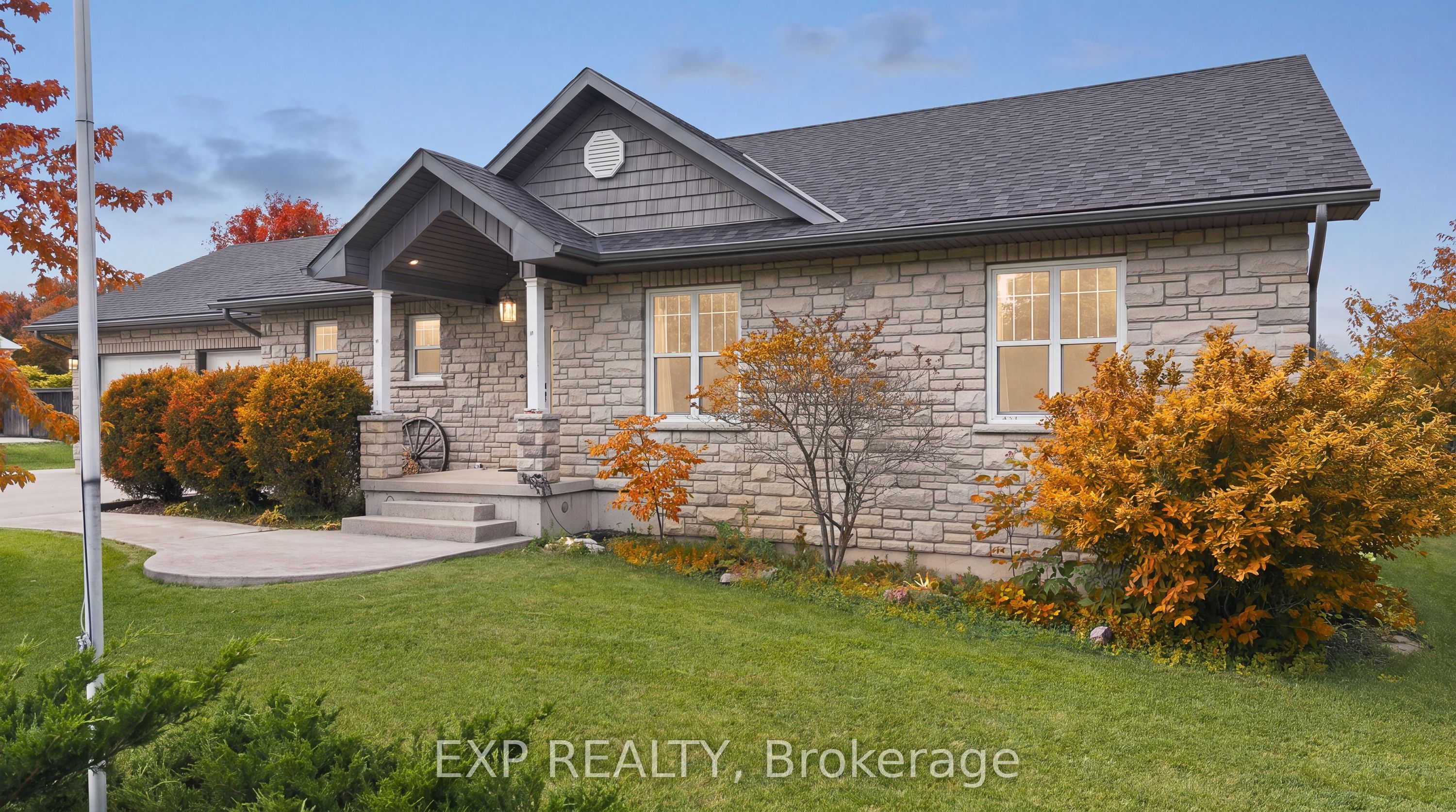 14 Regency Drive, Minto, ON N0G 1M0 photo 2