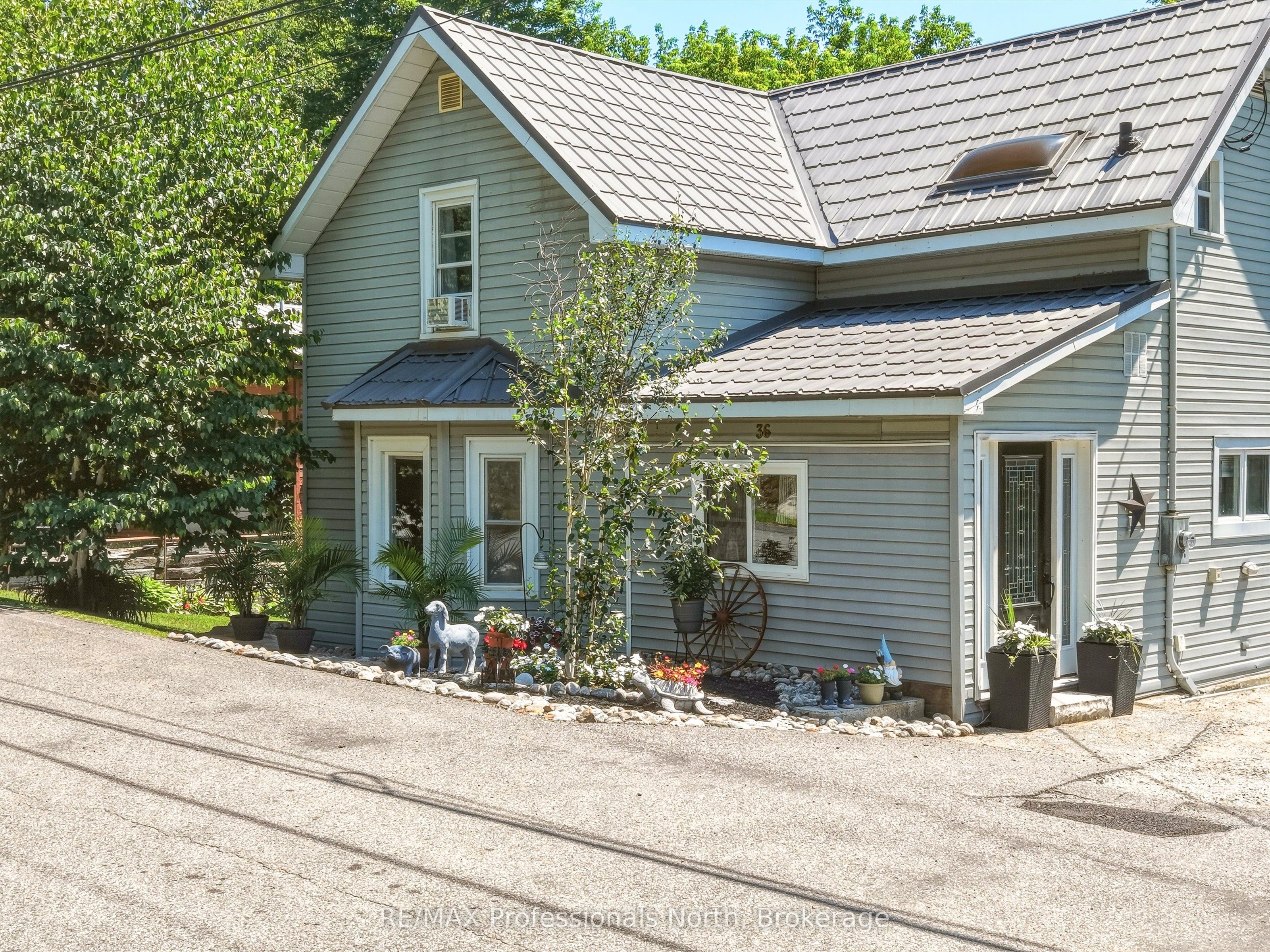 36 EDWARD Street, Bracebridge, ON P1L 1H5