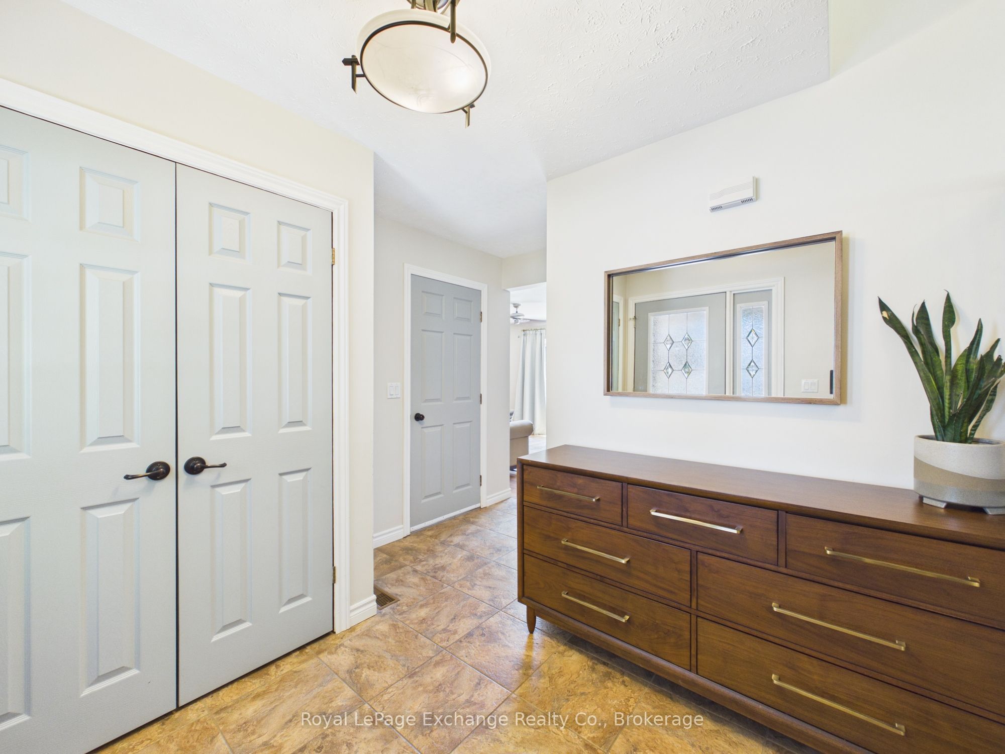 293 Princes Street S, Kincardine, ON N2Z 2T3 photo 3