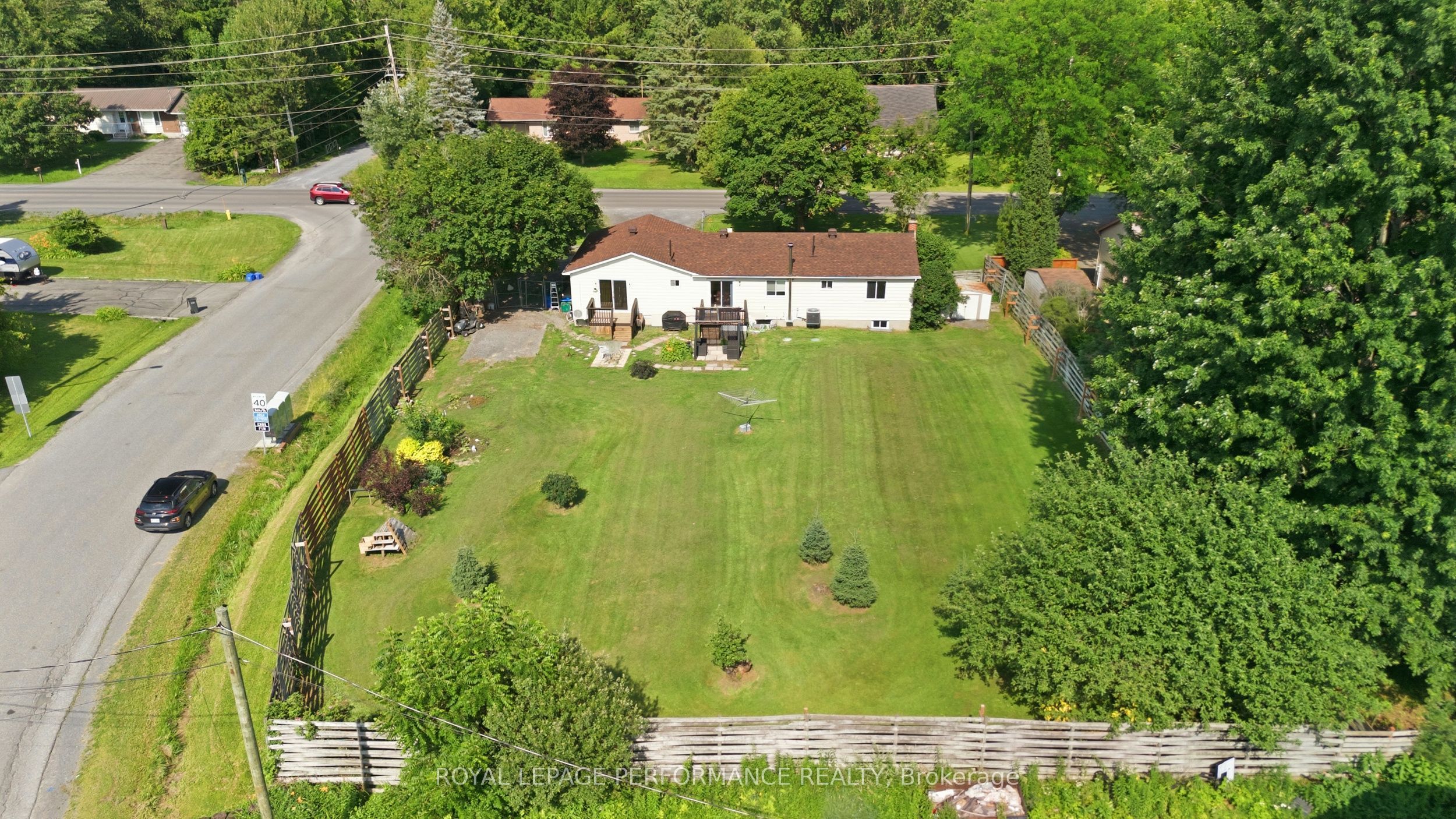 1084 Eadie Road, Russell, ON K4R 1C3 photo 2