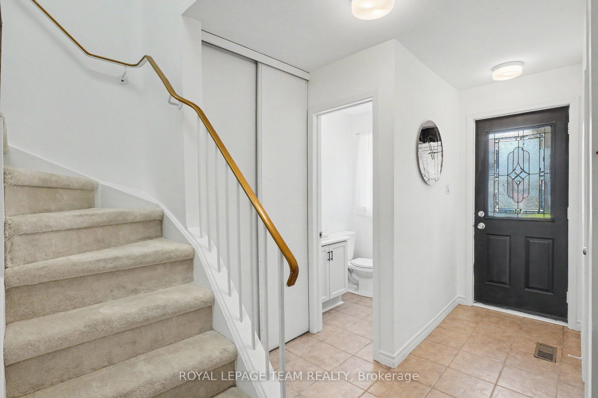 42 Sundback Lane, Kanata, ON K2L 2W8 photo 3