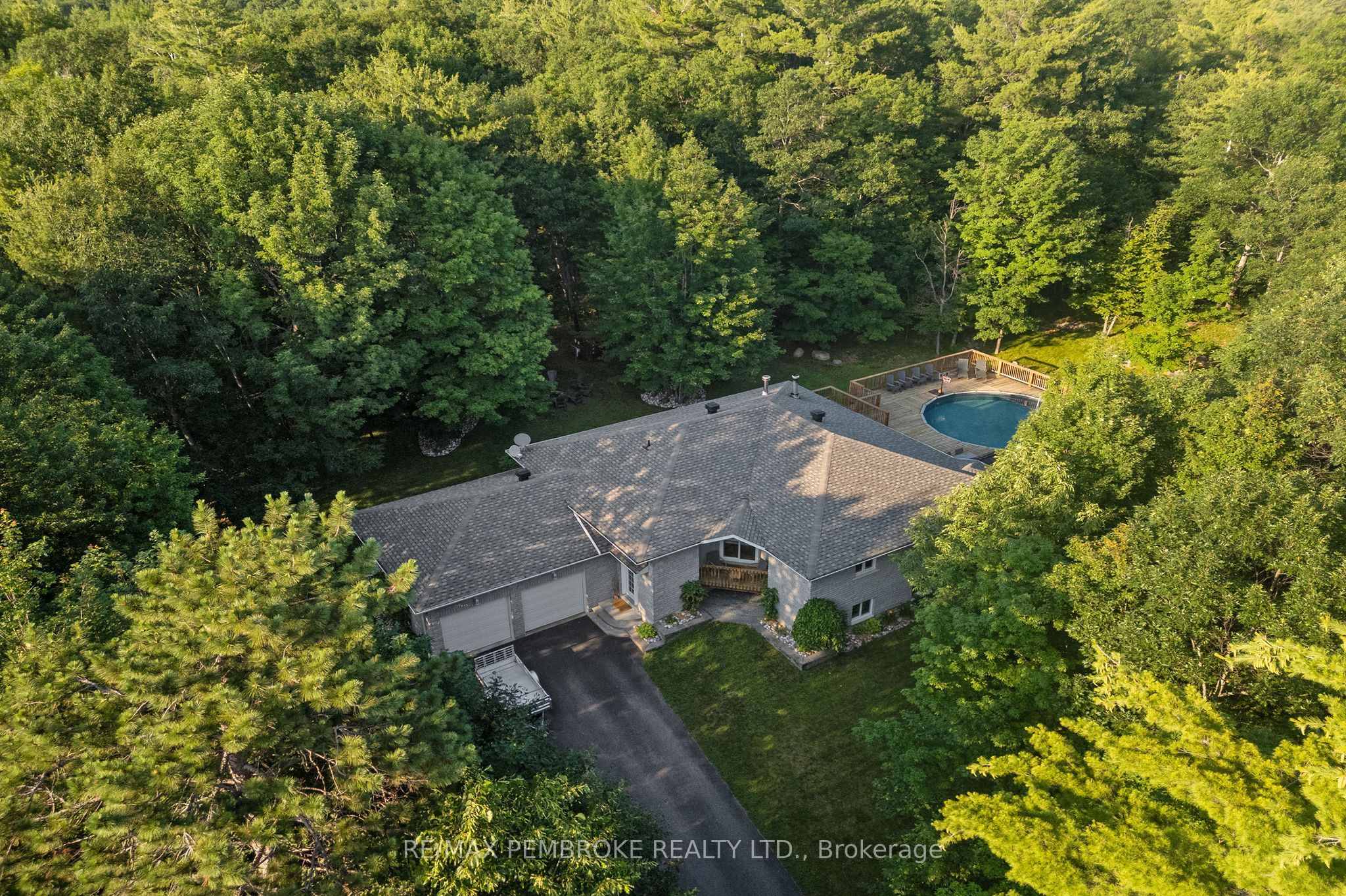 38 Rahns Road, Laurentian Valley, ON K8A 6W8 photo 3