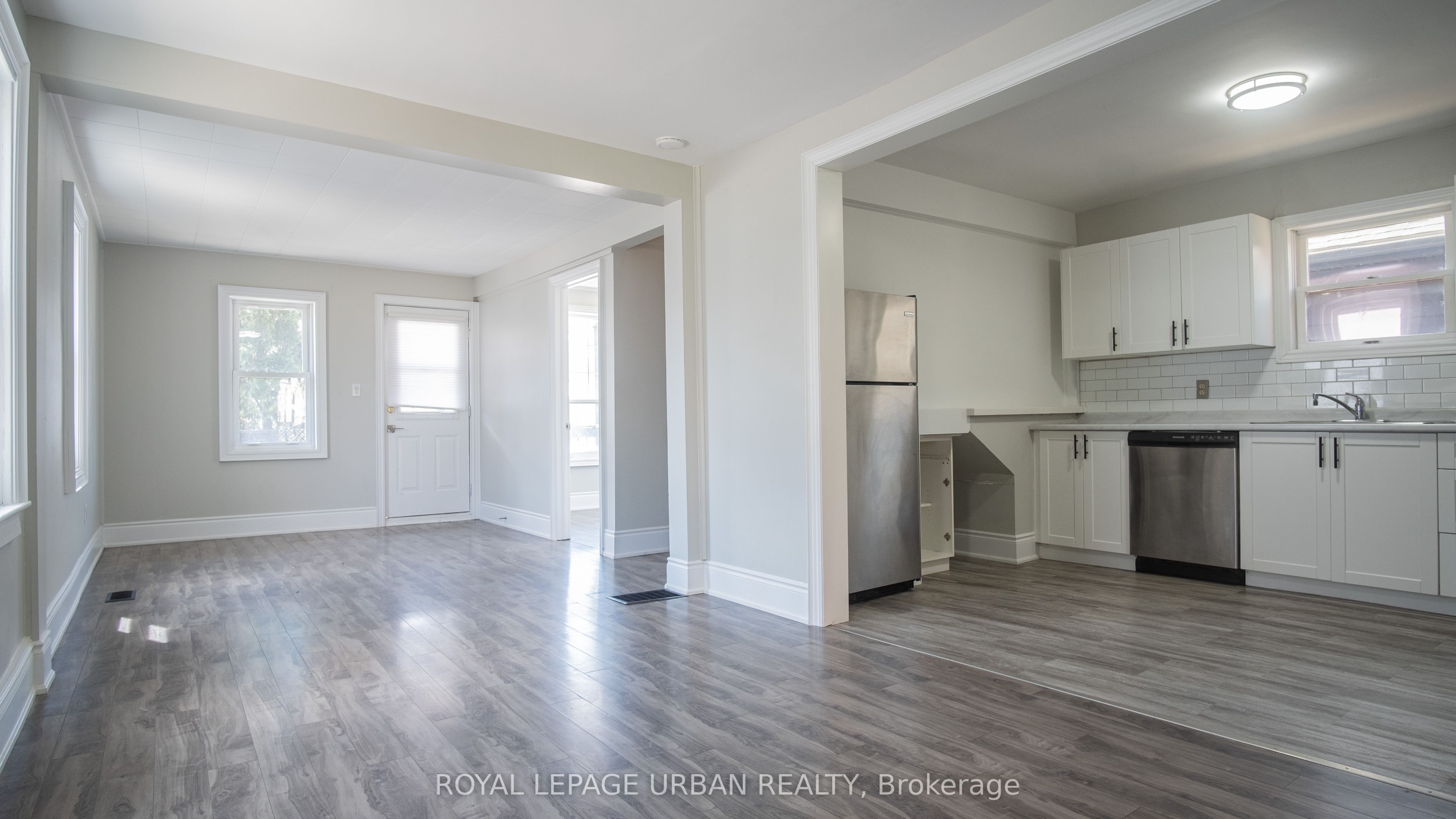 36 Welland Street Main Floor, Welland, ON L3B 4E4 photo 3