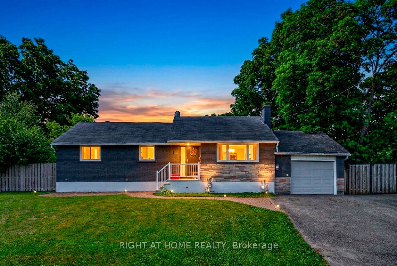 60 Westwood Drive B, Meadowlands - Crestview and Area, ON K2G 2X1