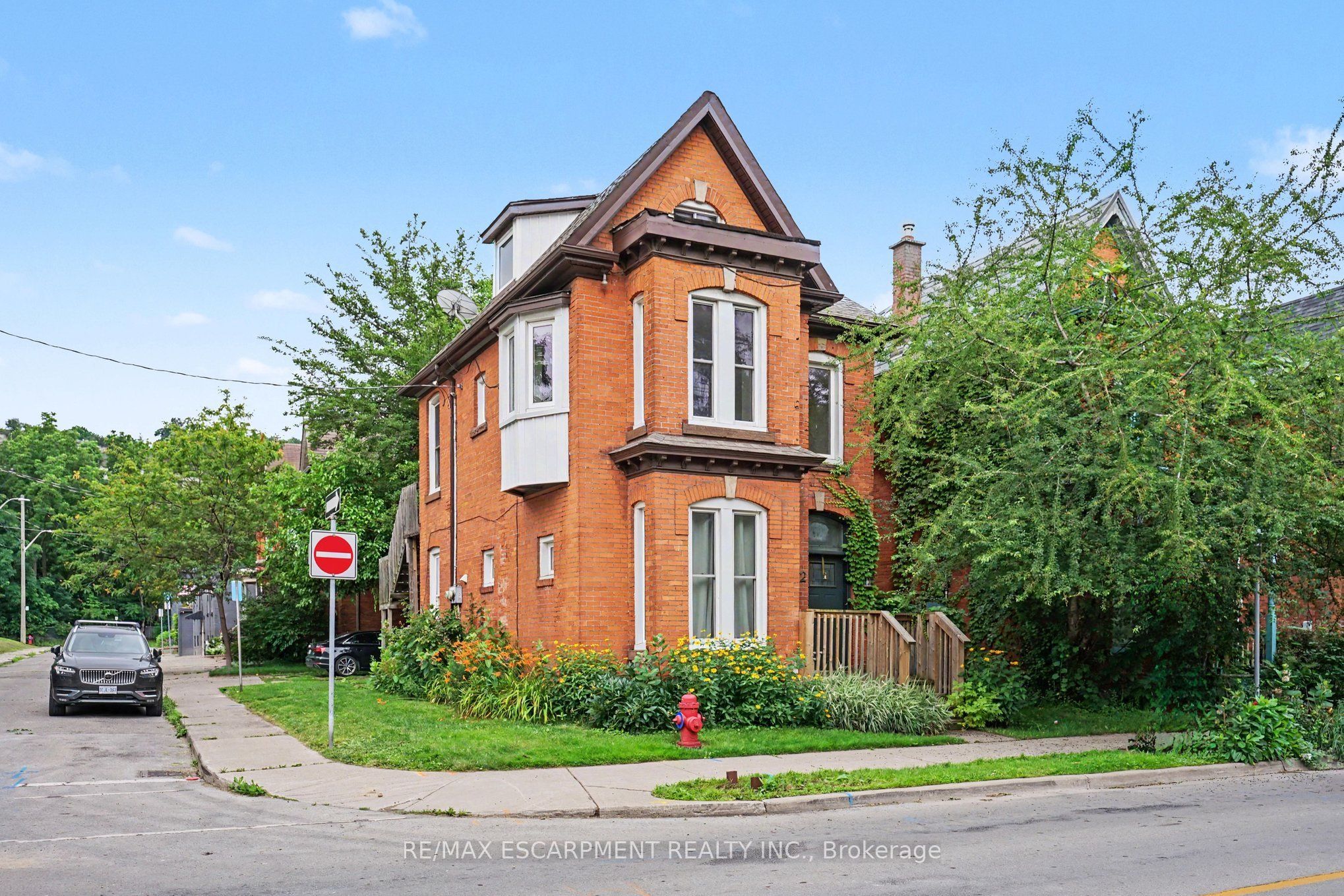 22 Stinson Street, Hamilton, ON L8N 1R7 photo 2