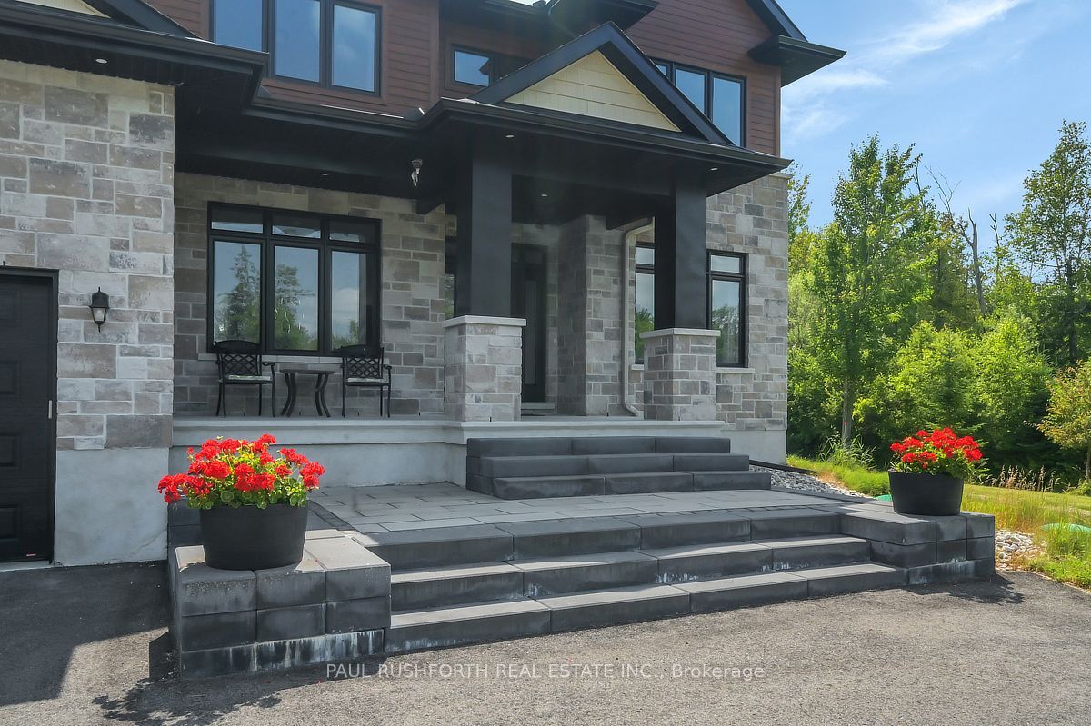 160 Country Meadow Drive, Carp - Huntley Ward, ON K0A 1L0 photo 2