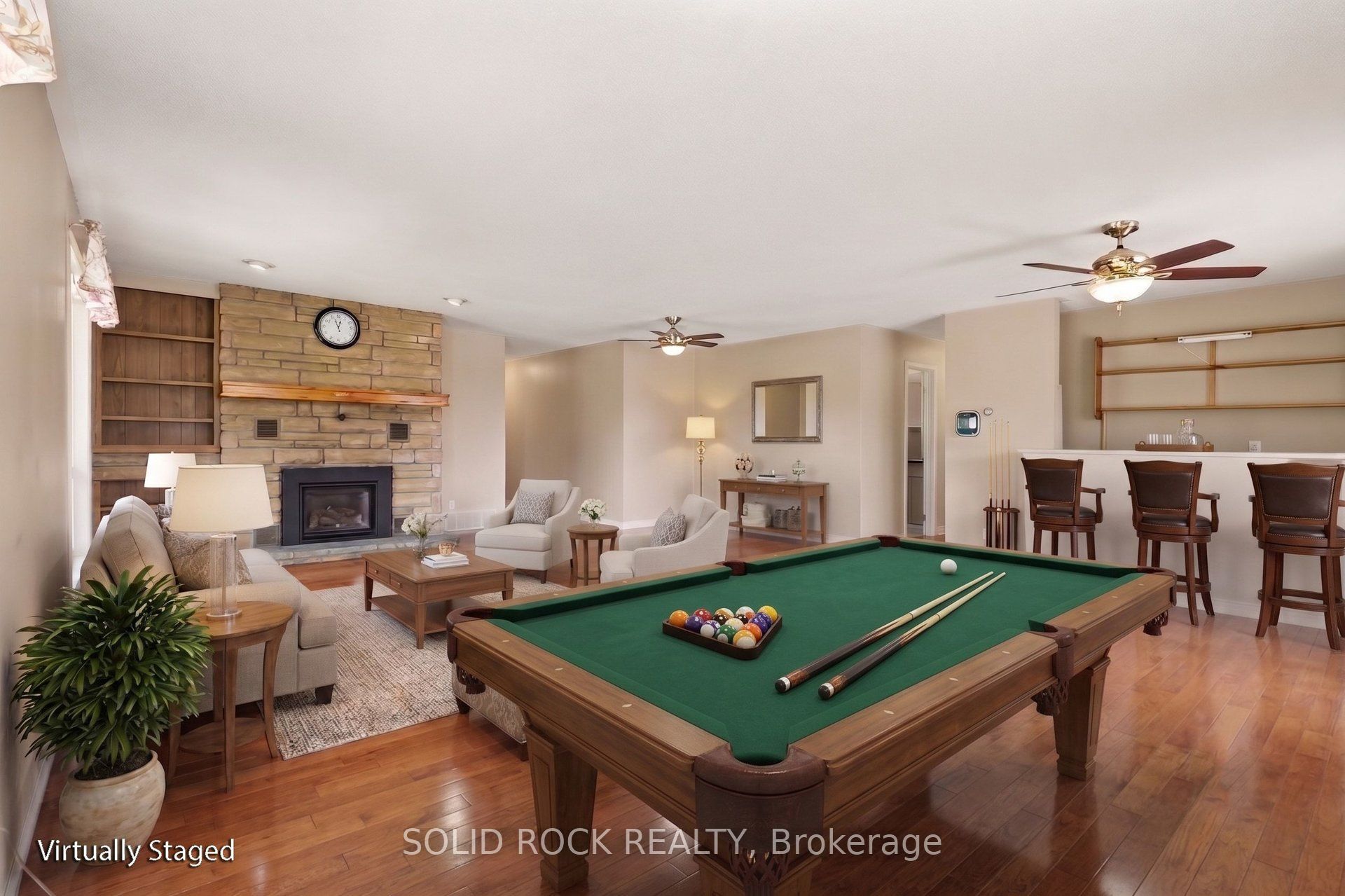220 Highfield Crescent, Beckwith, ON K7C 3P2 photo 2