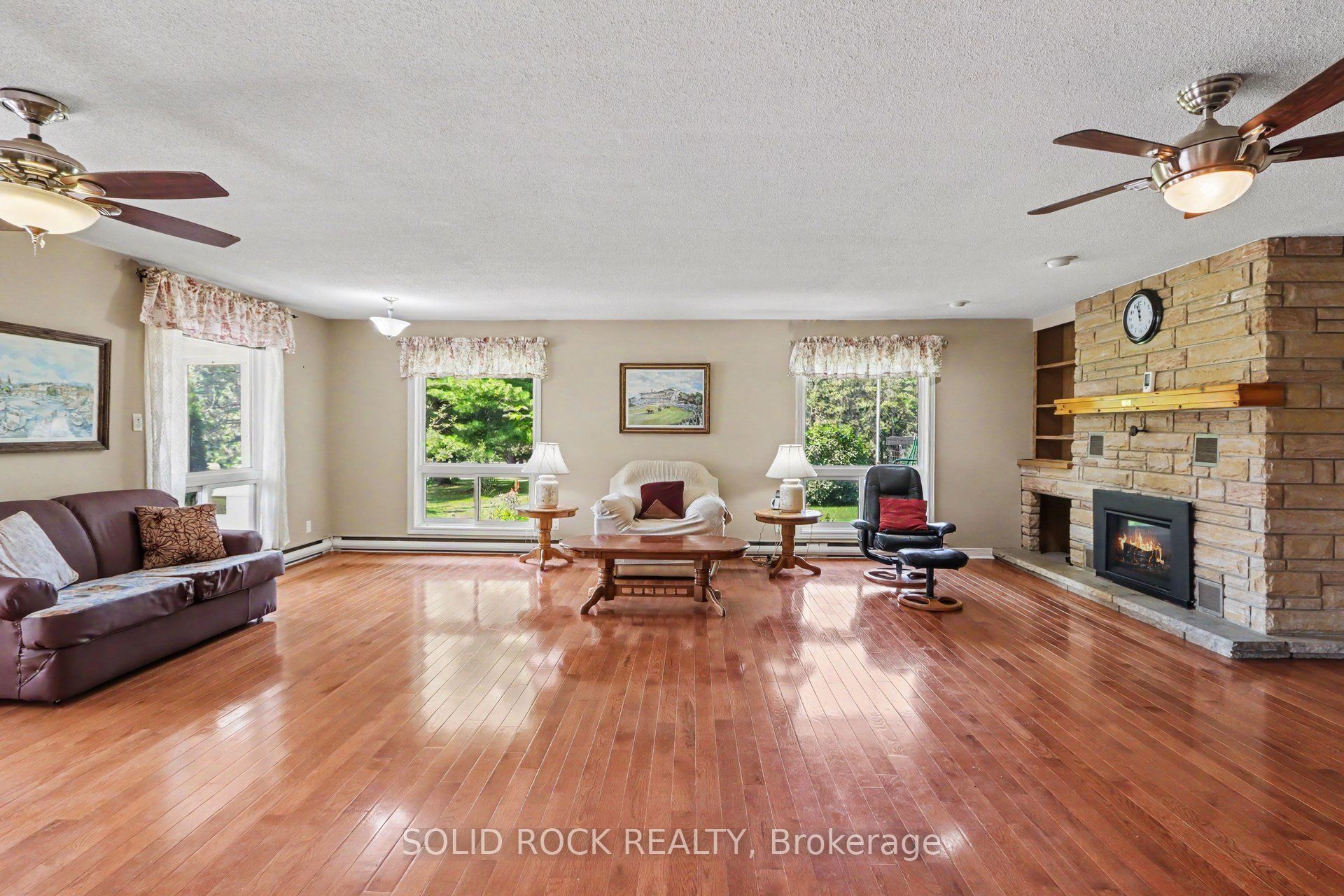 220 Highfield Crescent, Beckwith, ON K7C 3P2 photo 5
