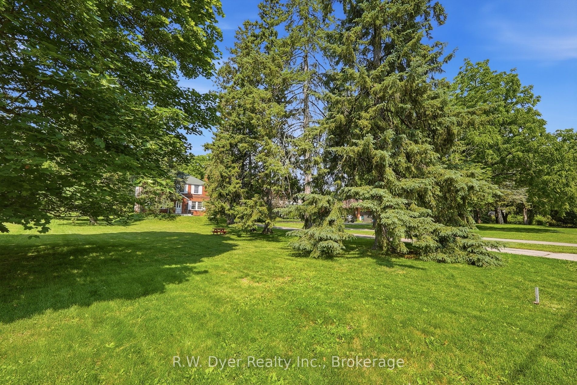 214 West River Road, Cambridge, ON N1S 3A1
