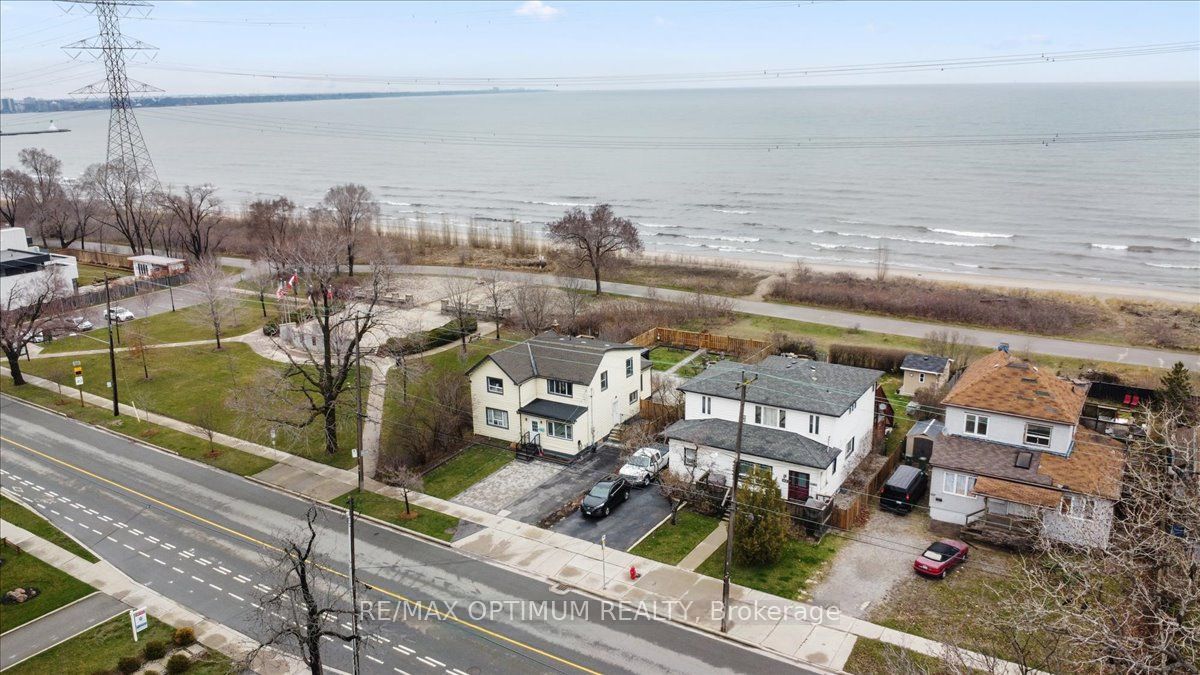 1019 Beach Boulevard, Hamilton, ON L8H 6Z8 photo 2
