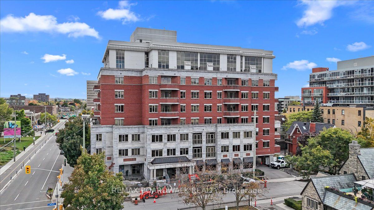 320 Mcleod Street #PH804, Ottawa Centre, ON K2P 1A3