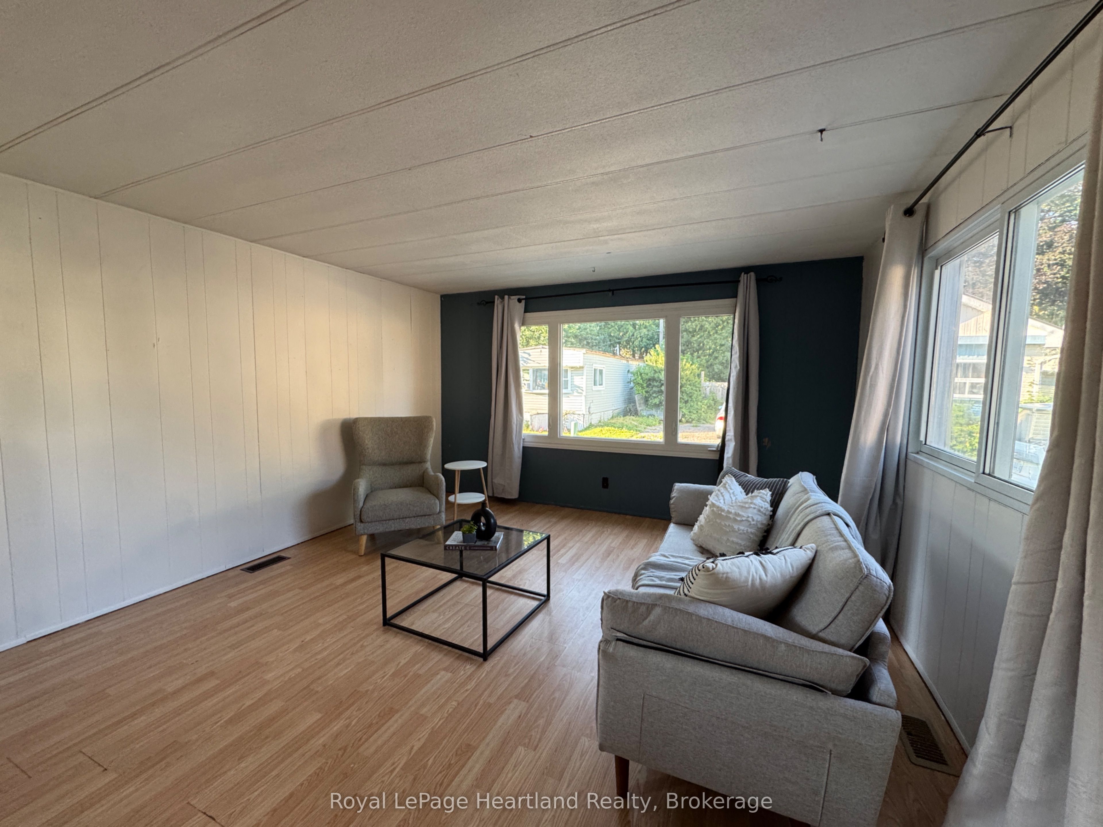 4 Trailer Park Road, Minto, ON N0G 2P0 photo 3