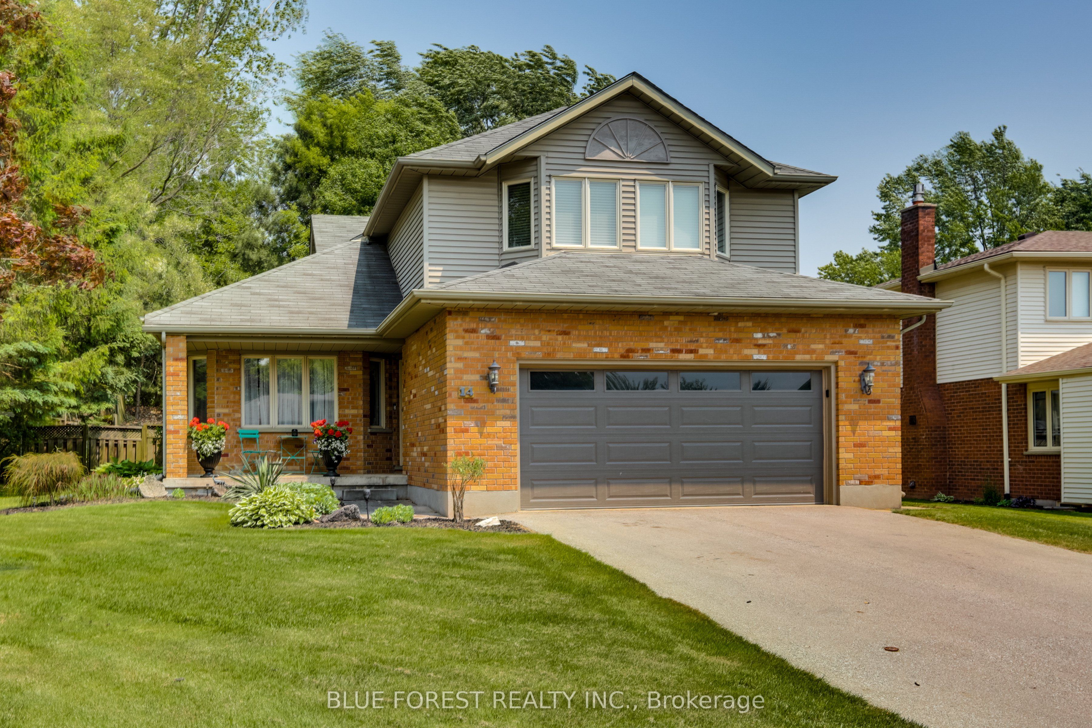 14 Eric Drive, Thames Centre, ON N0L 1G1
