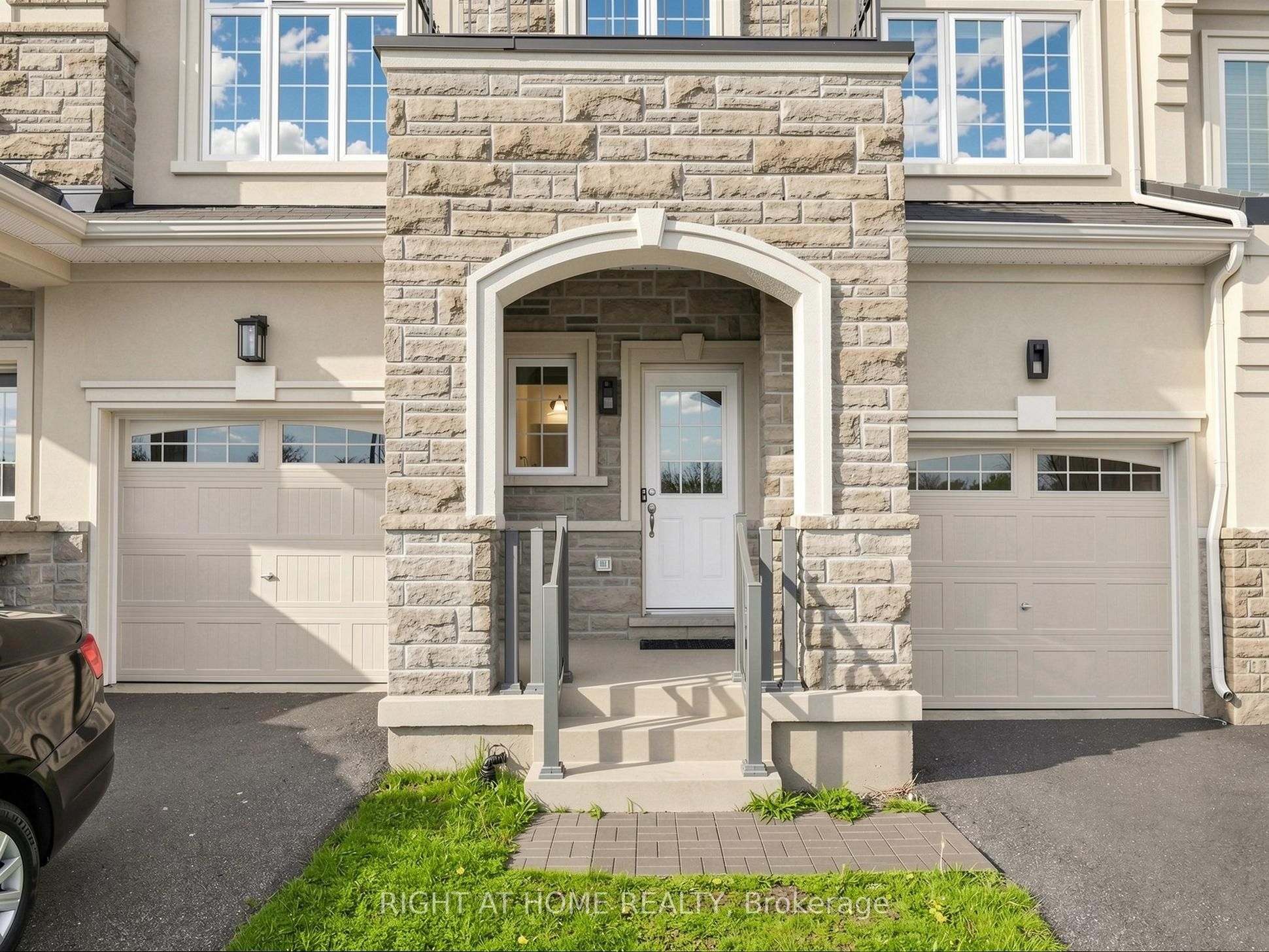 124 Mosaic Drive, Hamilton, ON L8B 1W4 photo 3