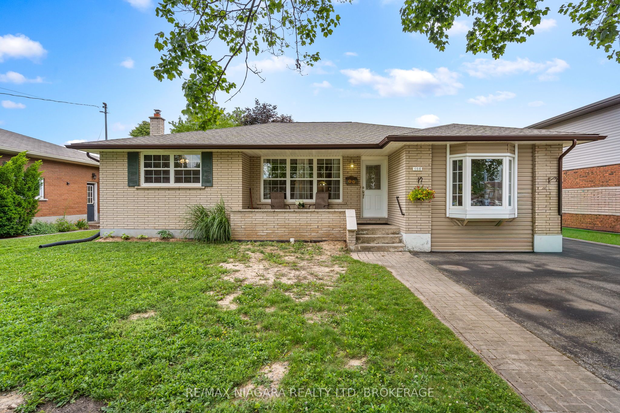 696 Clare Avenue, Welland, ON L3C 3C1 photo 2