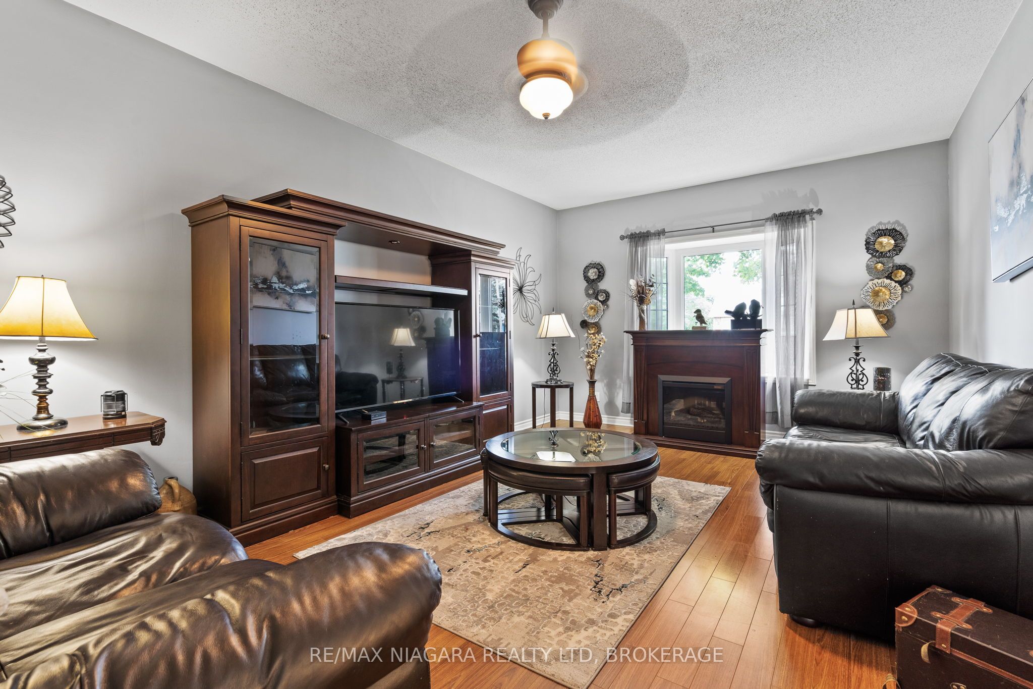 696 Clare Avenue, Welland, ON L3C 3C1 photo 3