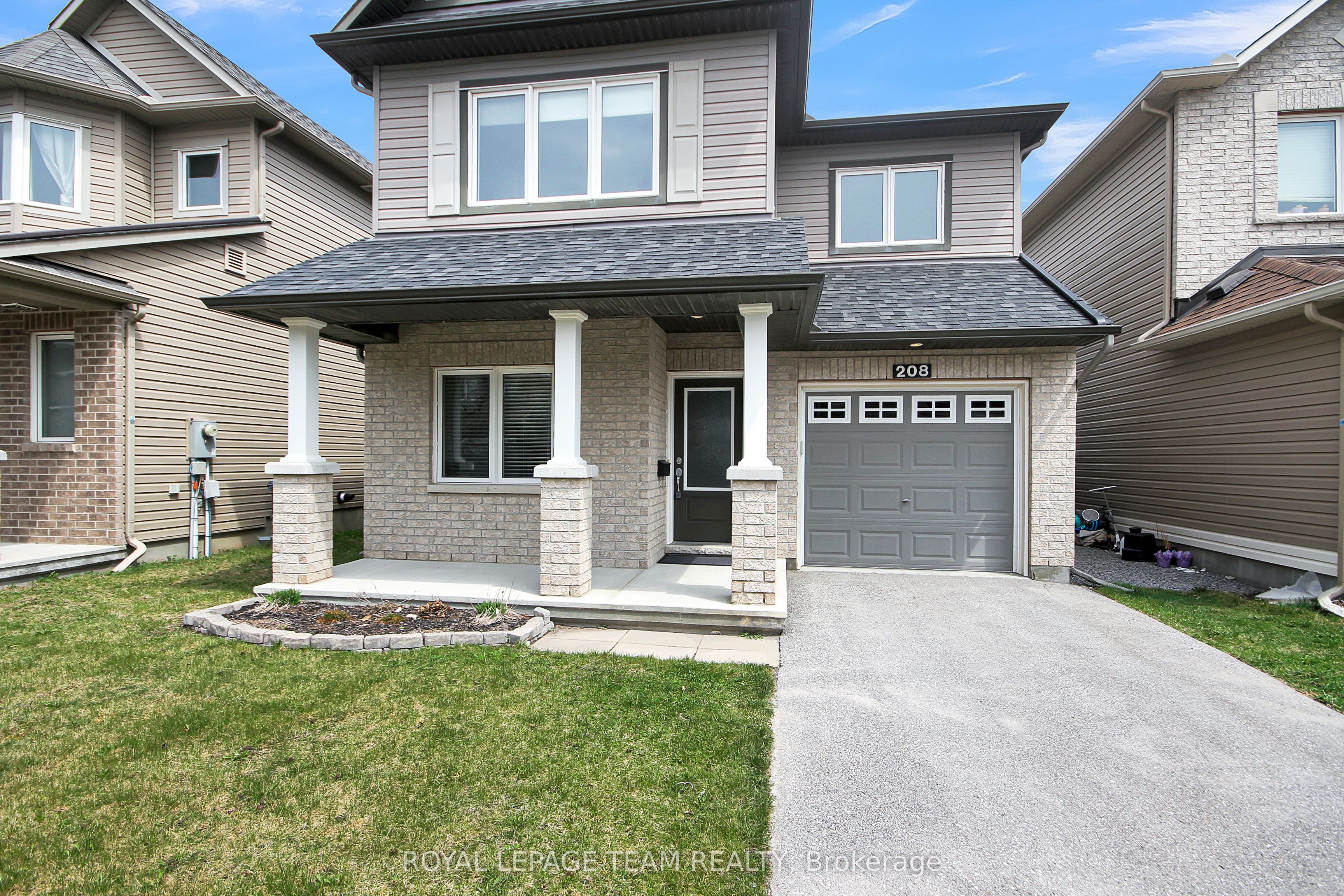208 Mission Trail Crescent, Kanata, ON K2S 1B9 photo 2