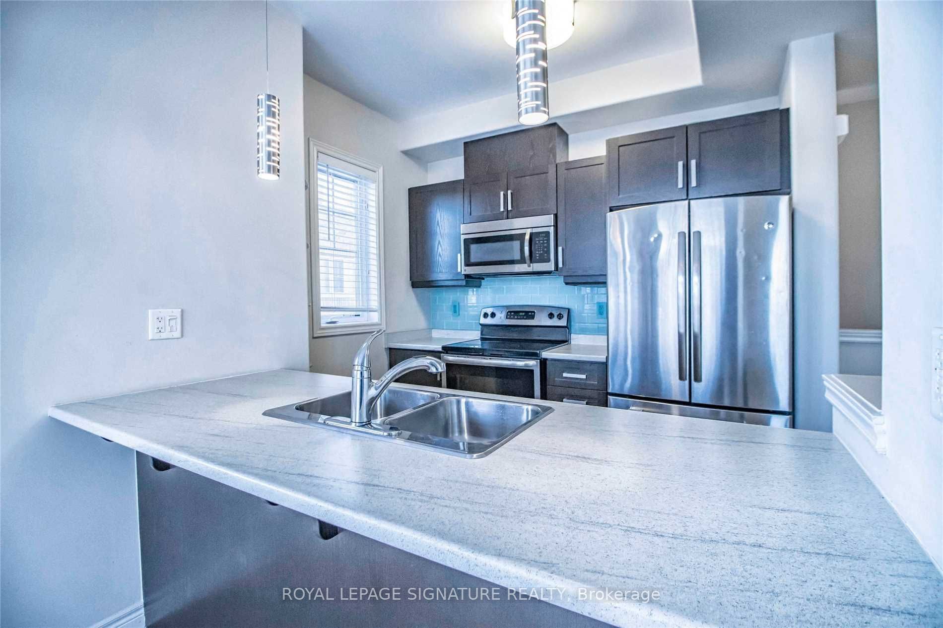 225 Westbank Trail, Hamilton, ON L8J 0H4 photo 4