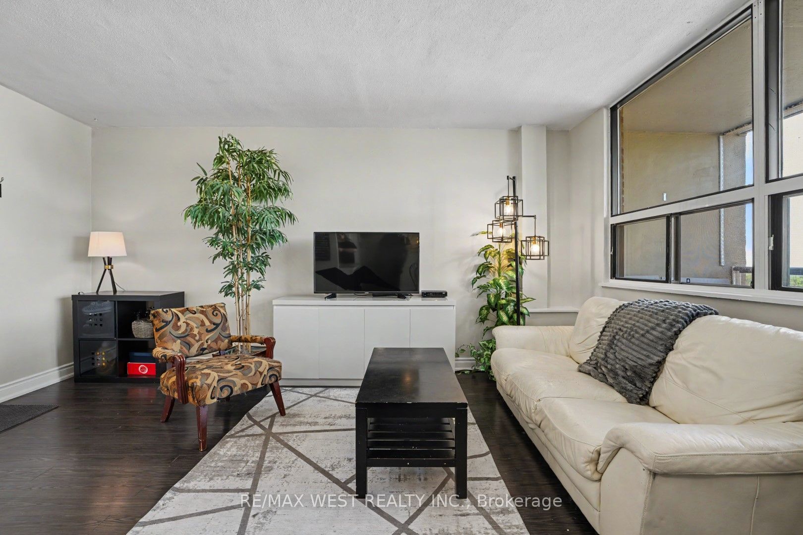 15 Nicklaus Drive 807, Hamilton, ON L8K 5J5 photo 4