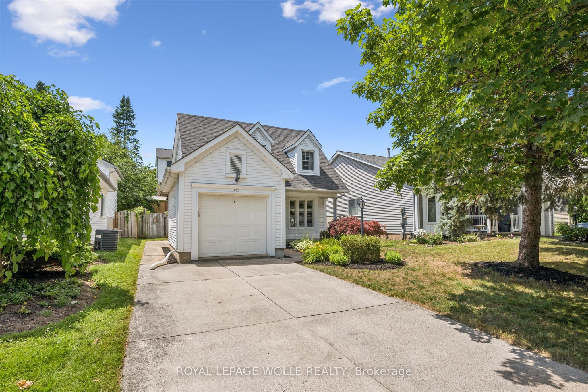 261 Newport Place, Waterloo, ON N2T 2B4 photo 3