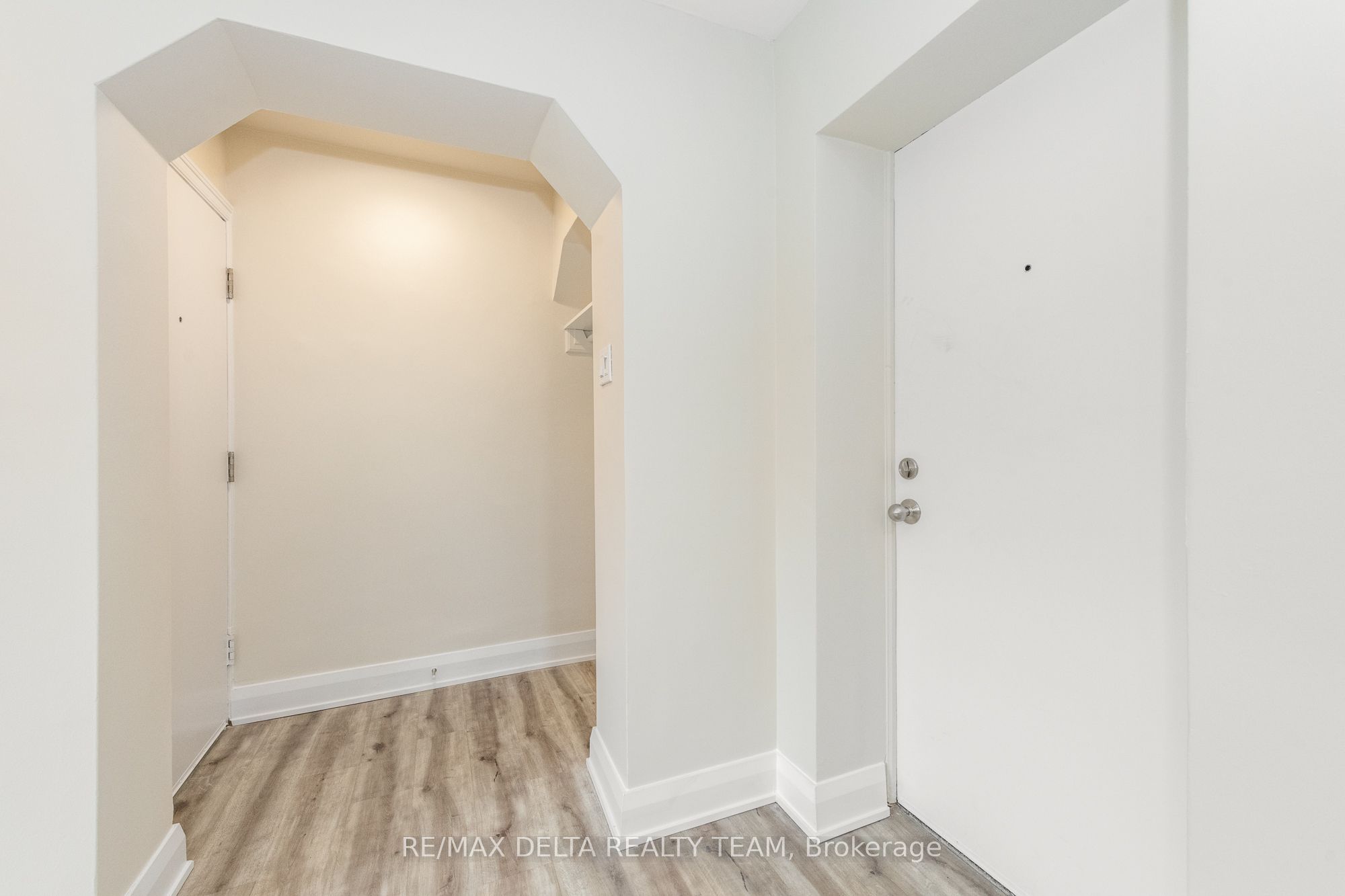 416 Dovercourt Avenue 1, Carlingwood - Westboro and Area, ON K2A 0T1 photo 3