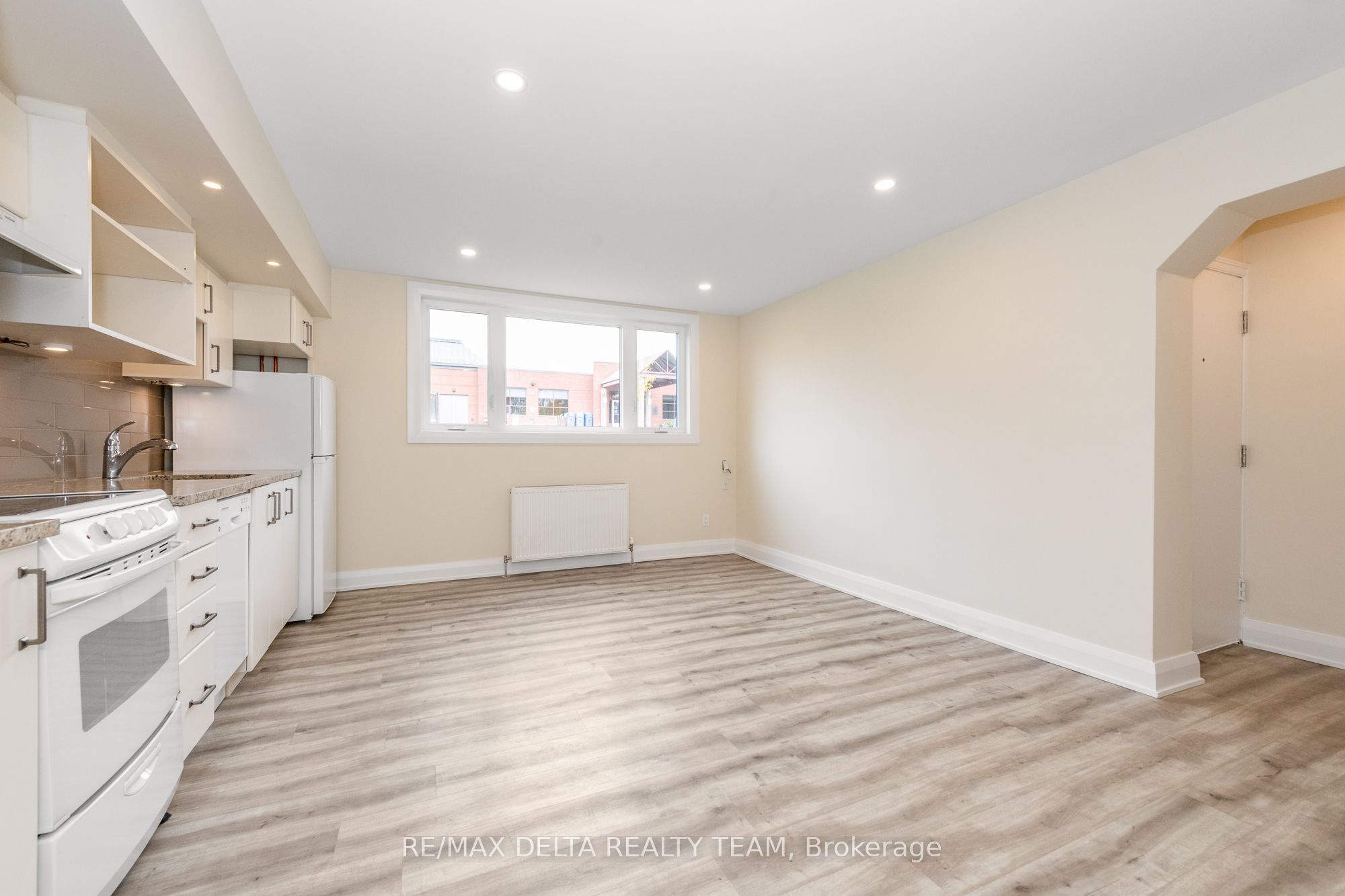 416 Dovercourt Avenue 1, Carlingwood - Westboro and Area, ON K2A 0T1 photo 4