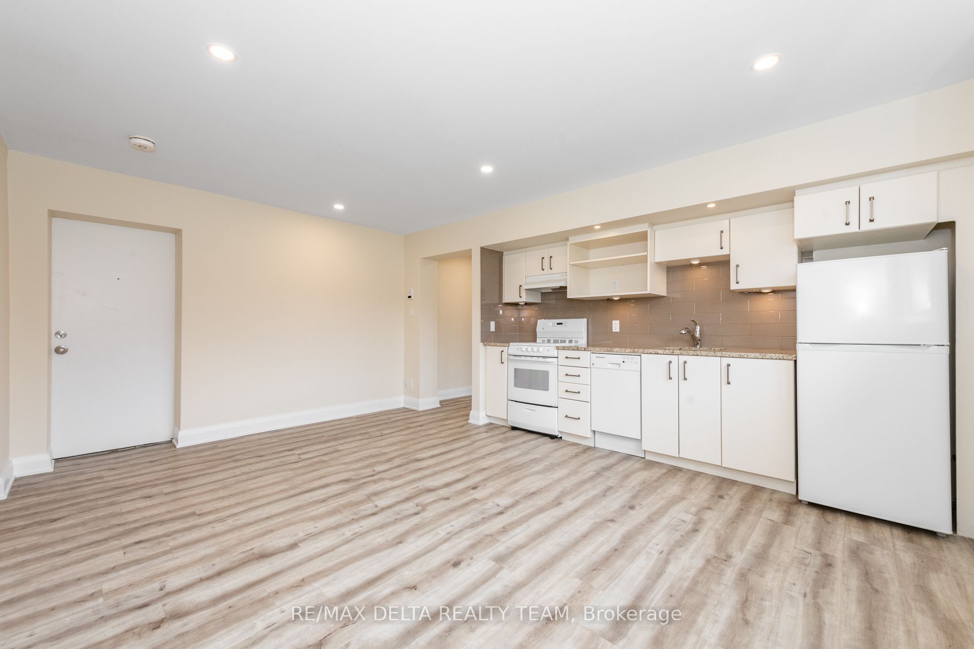 416 Dovercourt Avenue 1, Carlingwood - Westboro and Area, ON K2A 0T1 photo 5