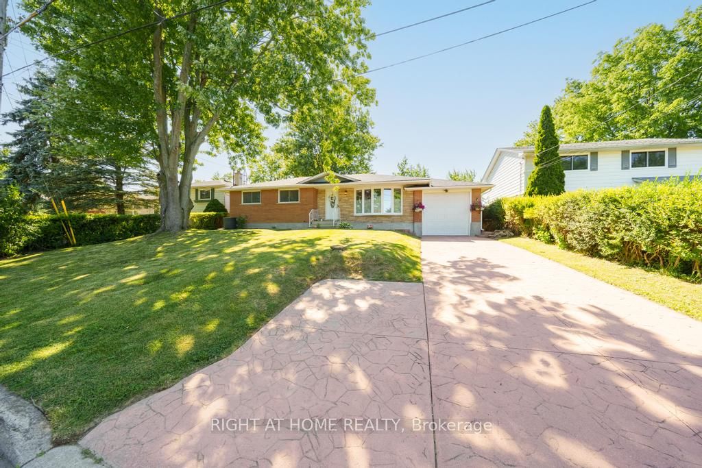 7 Wallis Avenue, West Lincoln, ON L0R 2A0