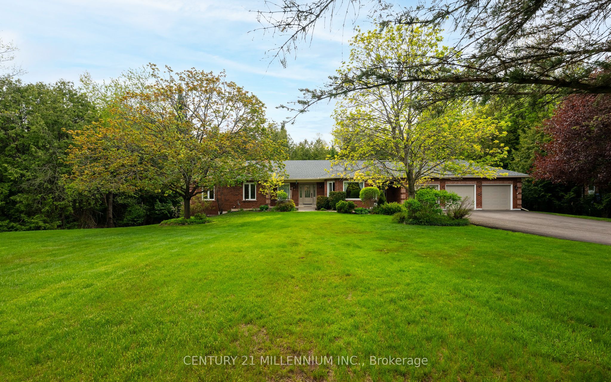 4 Brucedale Boulevard, Mono, ON L9W 4N9